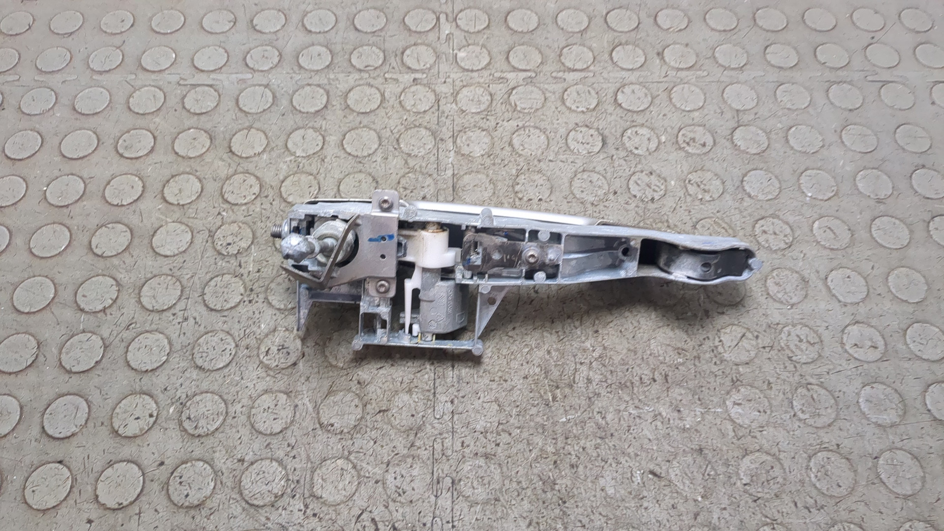 Ручка двери наружная