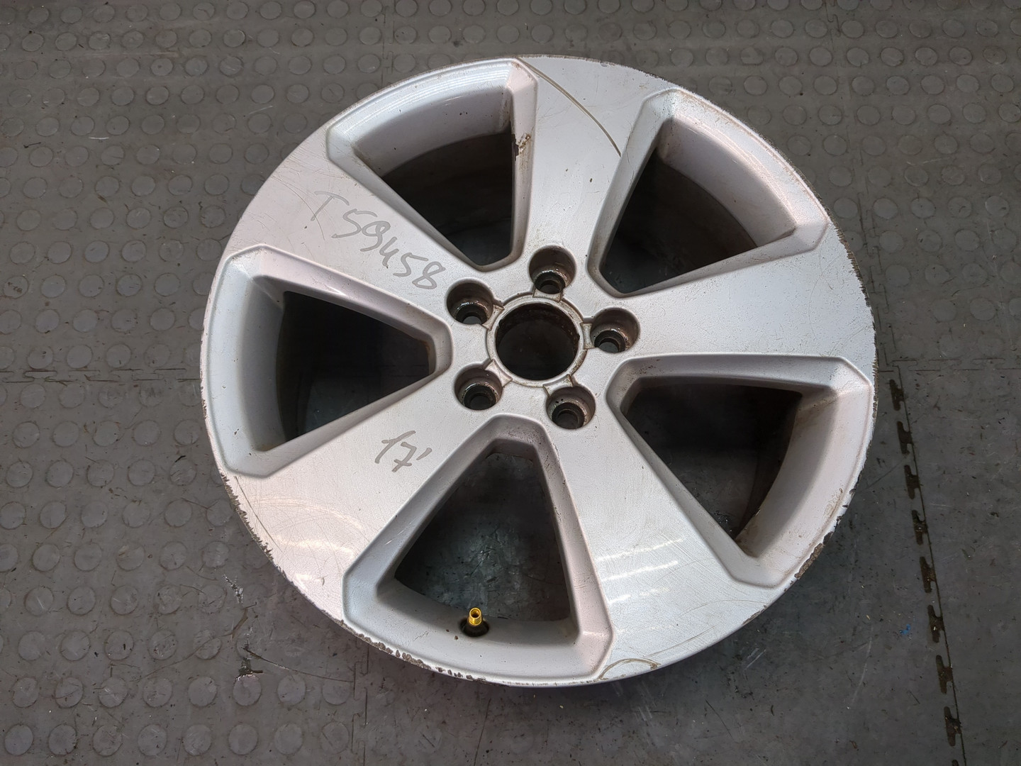 Диск колесный литой легкий сплав