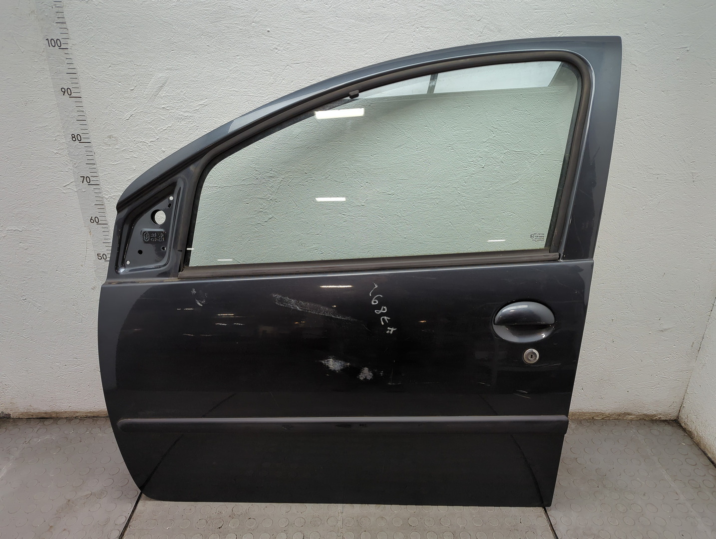 Дверь передняя левая