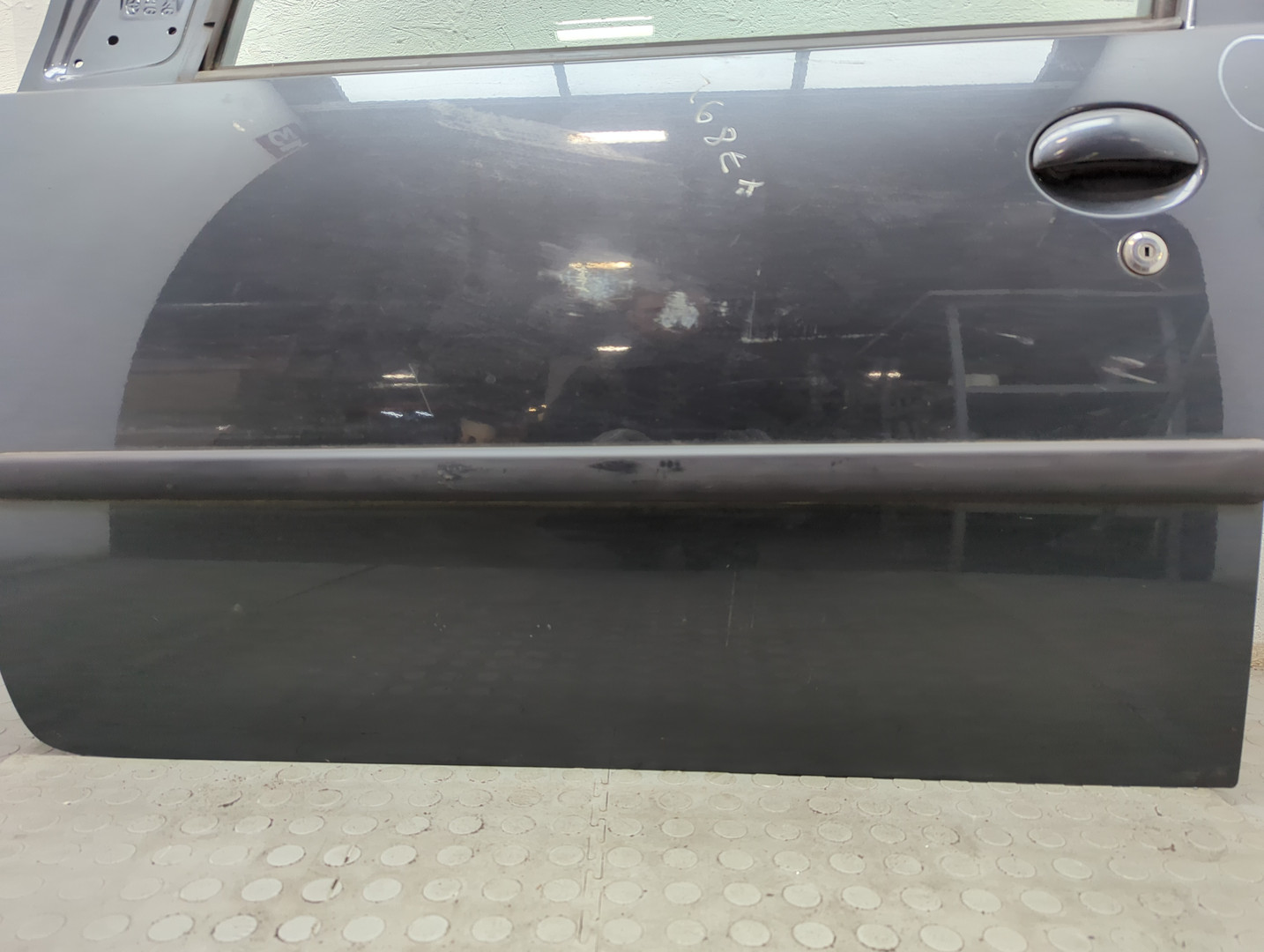 Дверь передняя левая