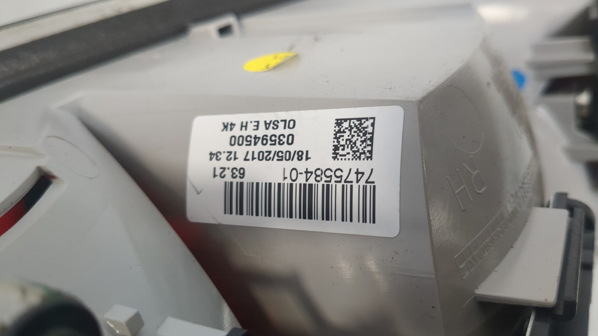 Фонарь задний правый