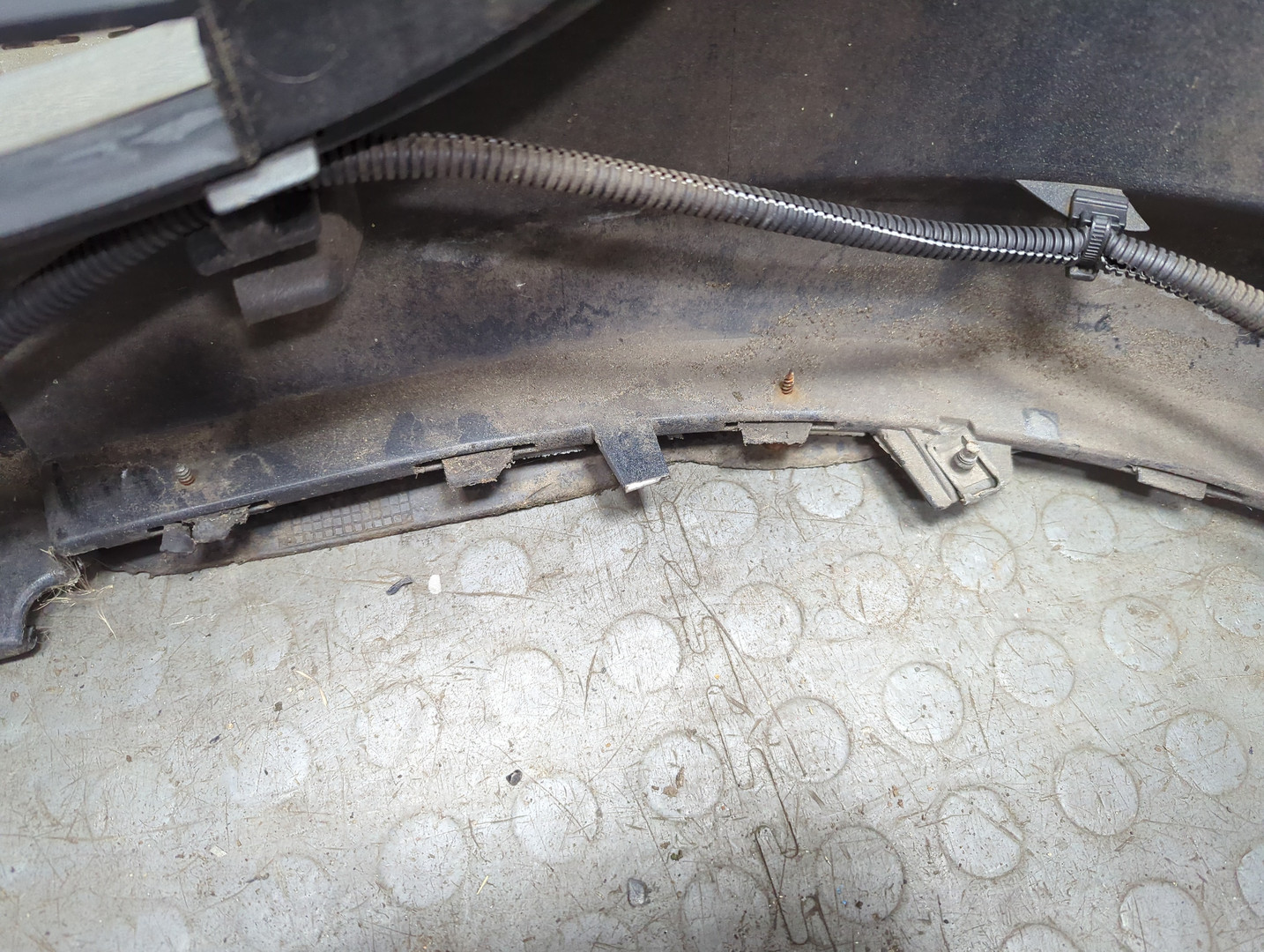 Бампер передний