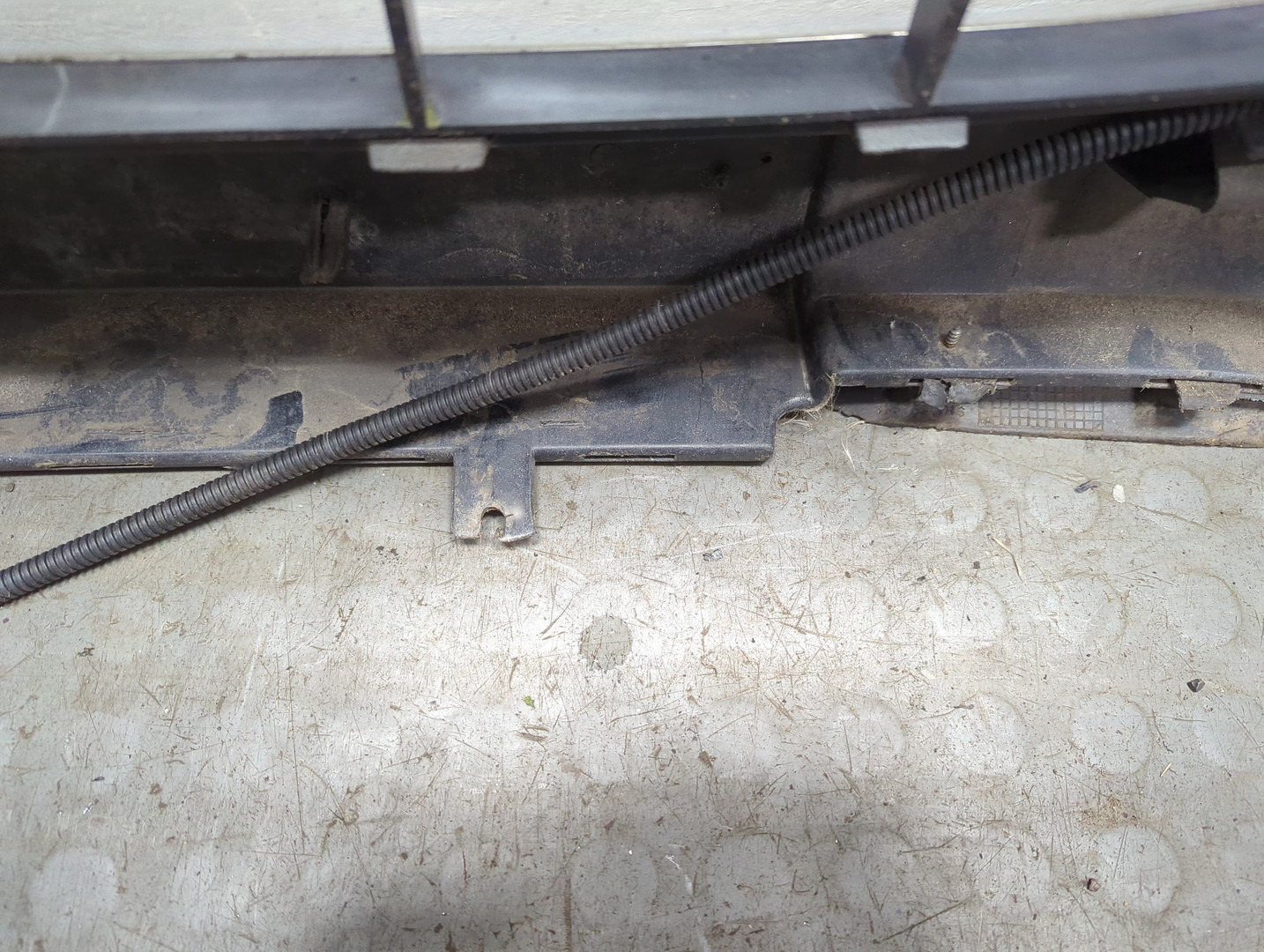 Бампер передний