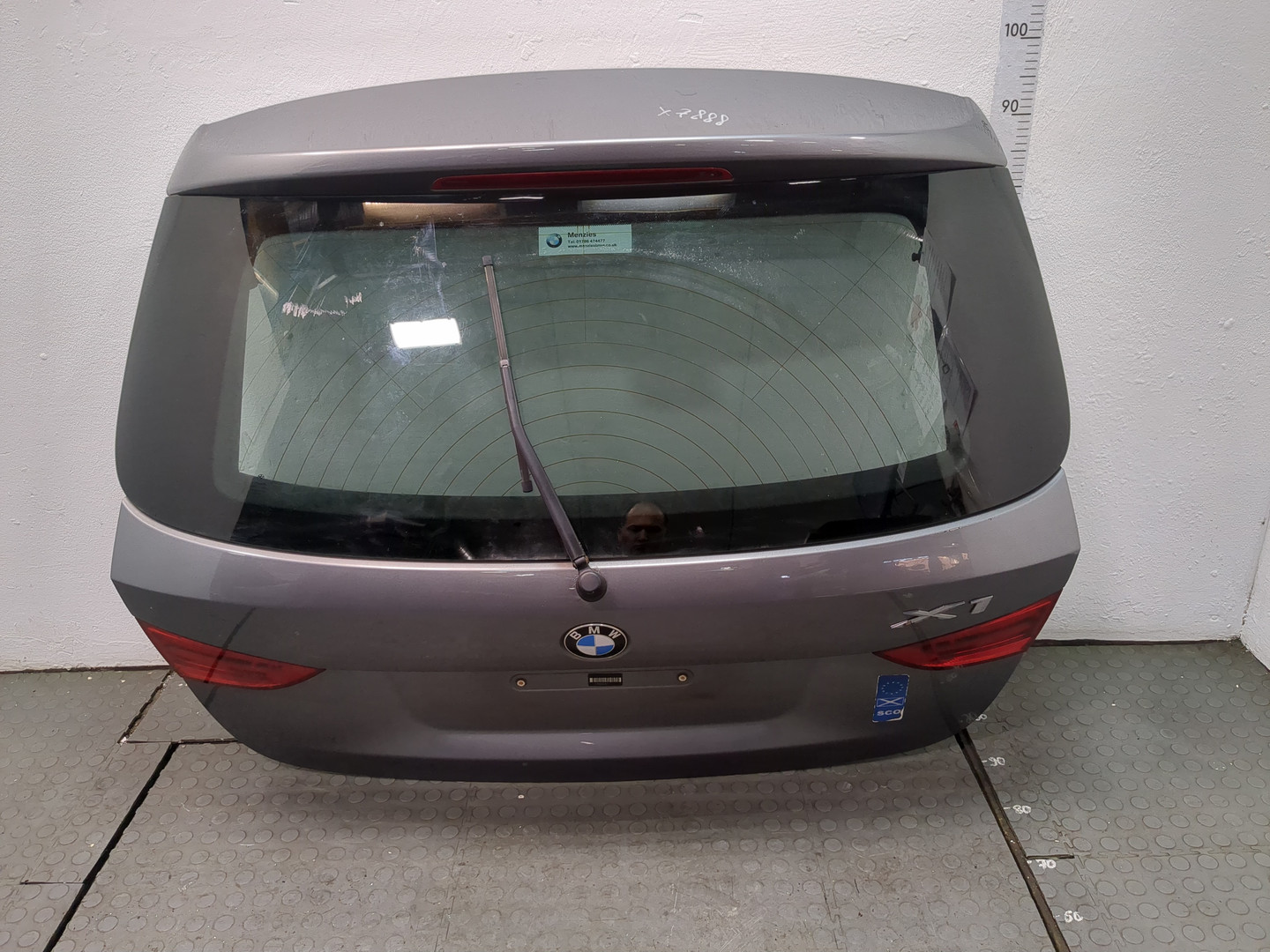 Дверь багажника