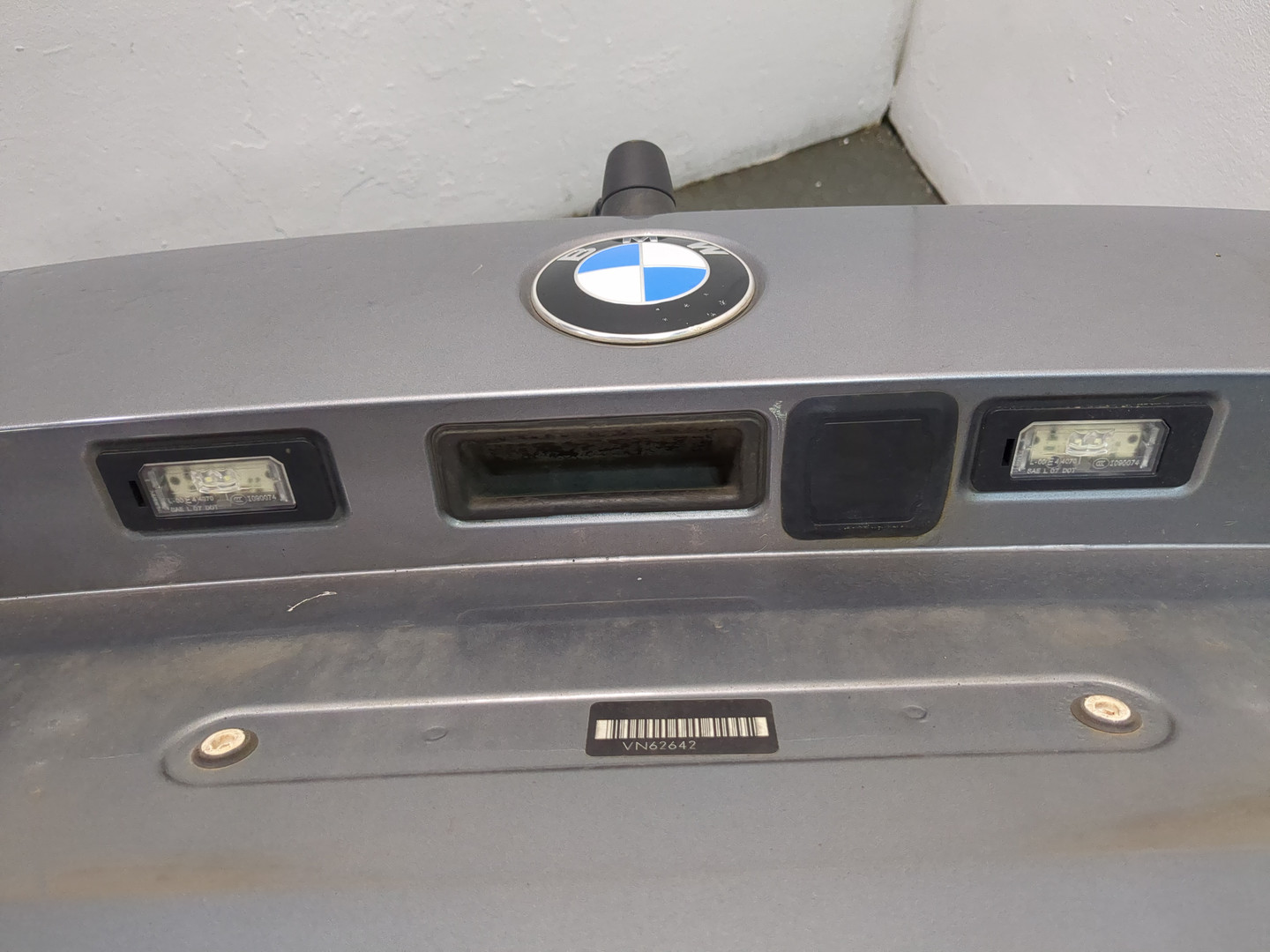 Дверь багажника