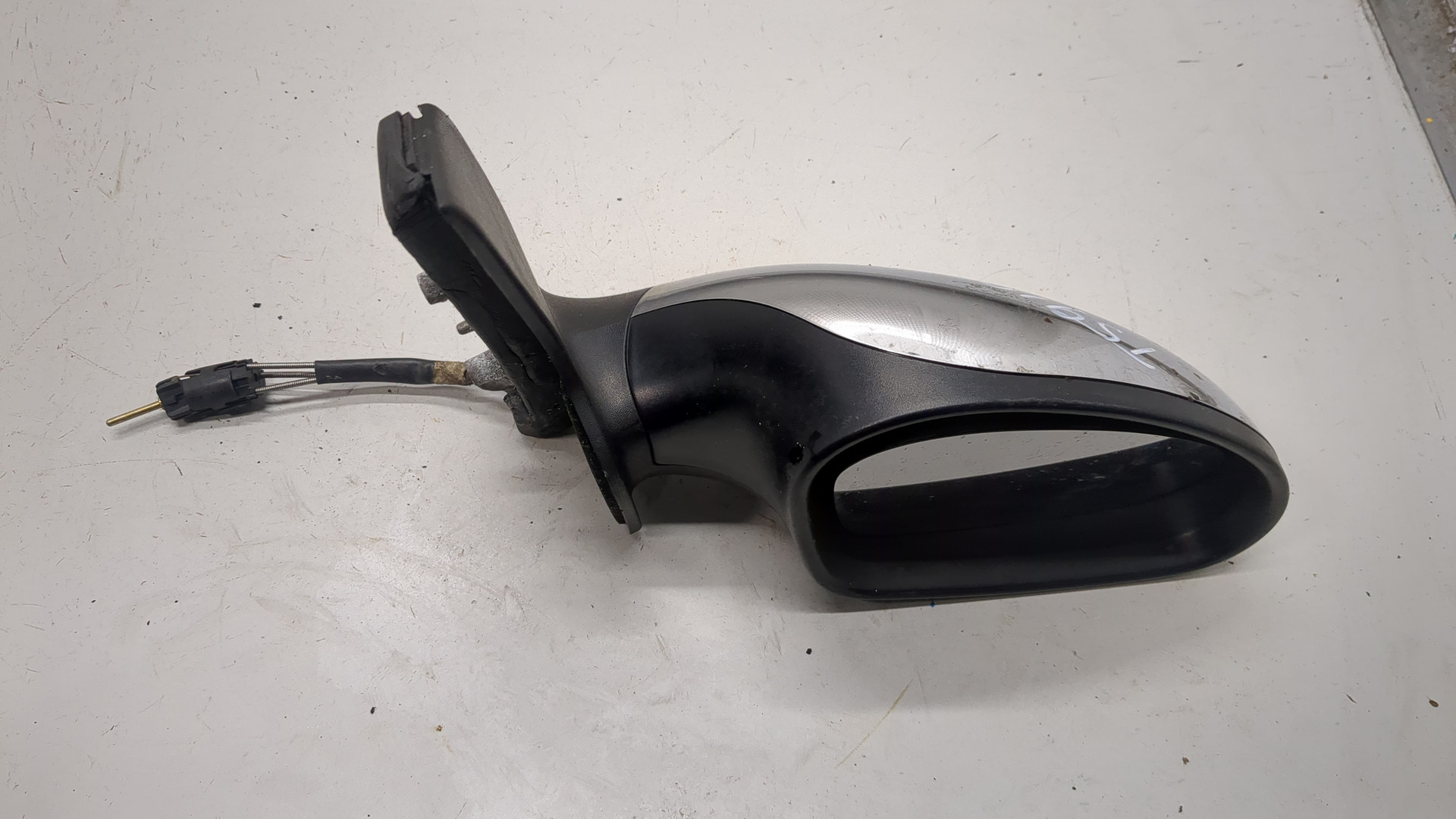 Зеркало правое электрическое