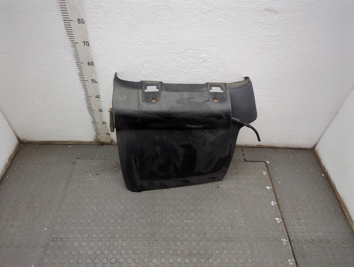 Крыло заднее левое