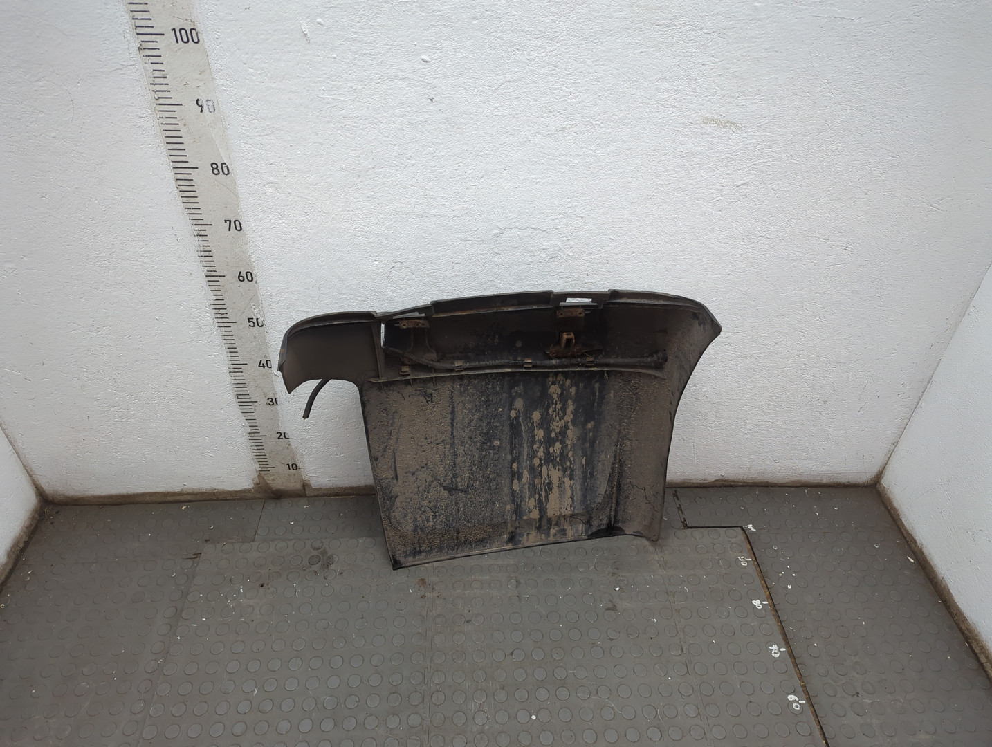 Крыло заднее левое