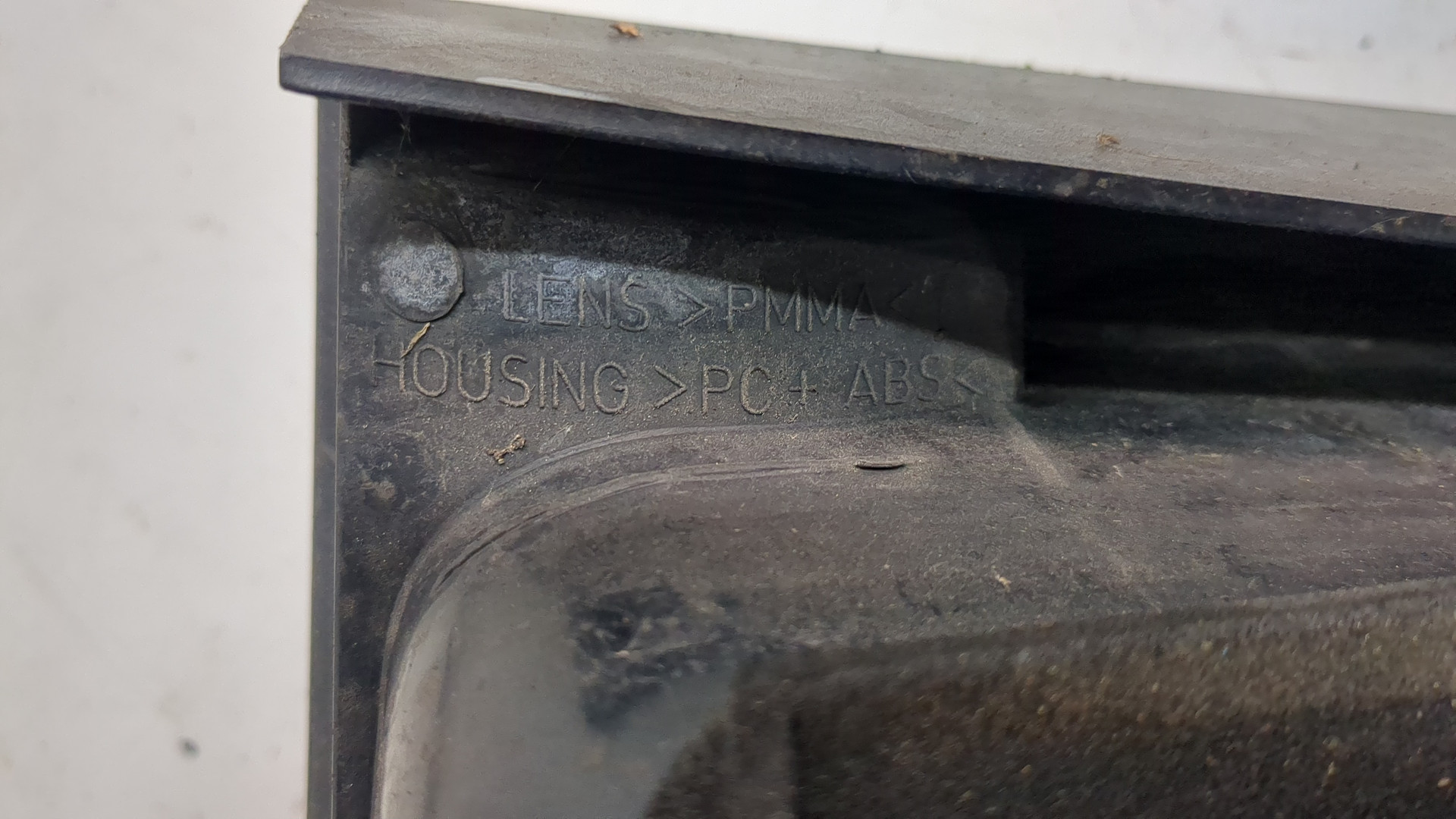 Фонарь задний левый