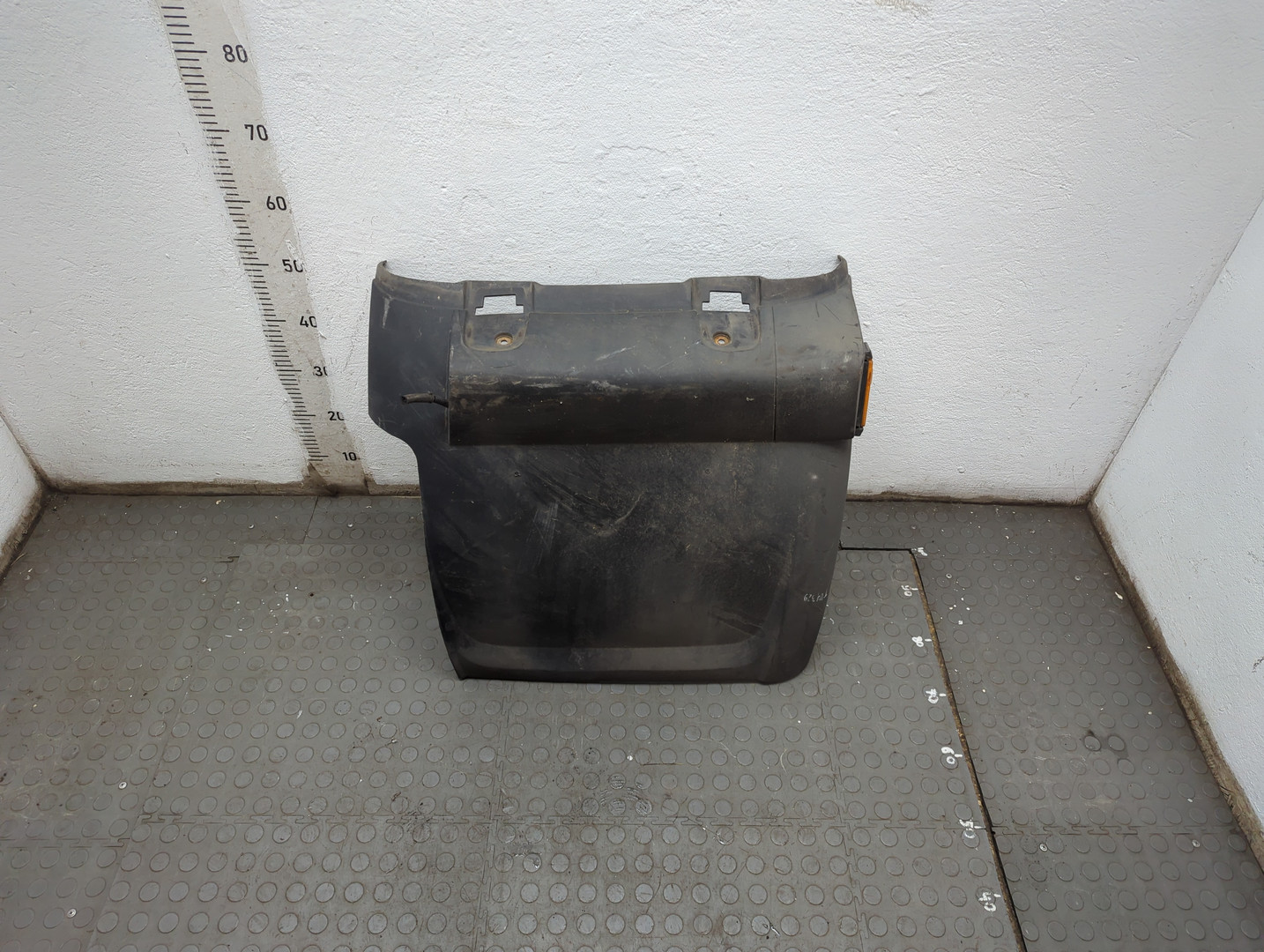 Крыло заднее правое