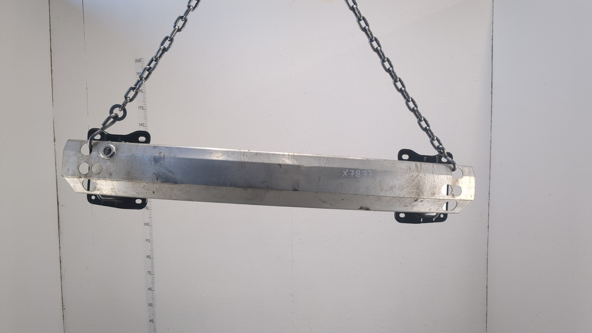 Усилитель заднего бампера