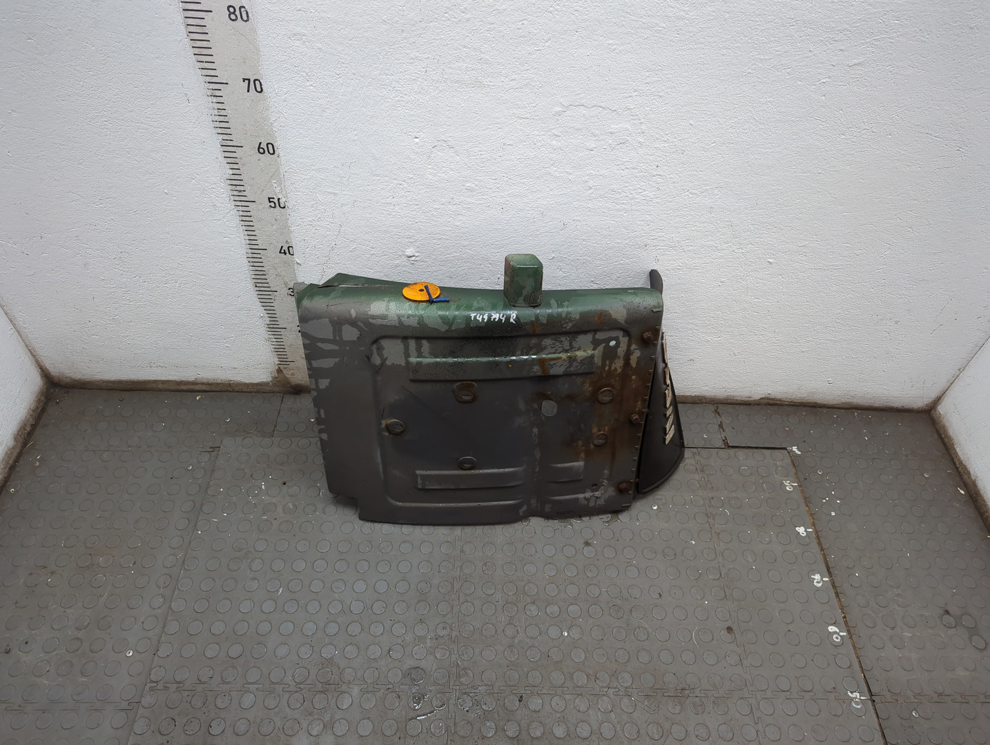 Крыло заднее правое