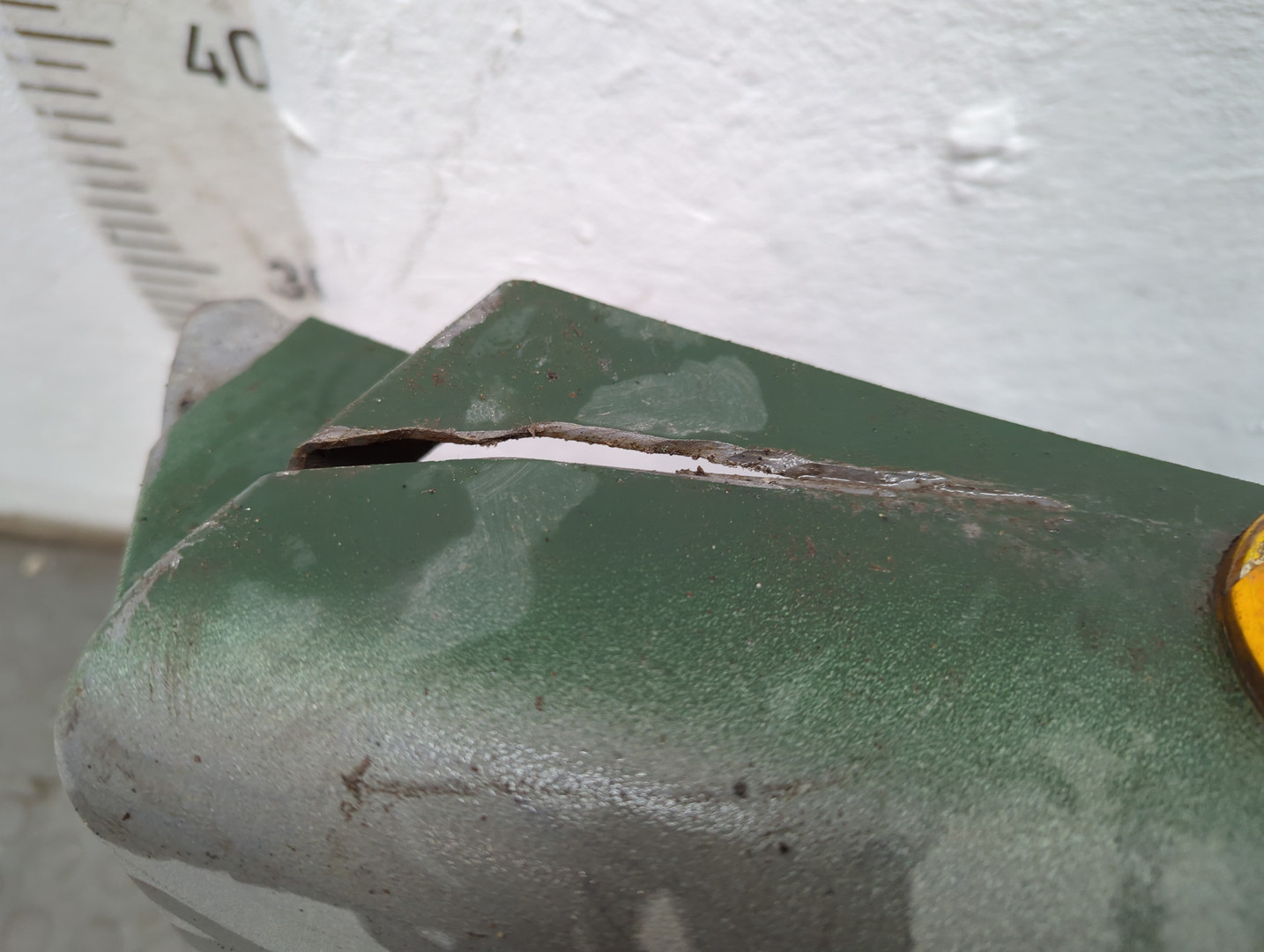 Крыло заднее правое