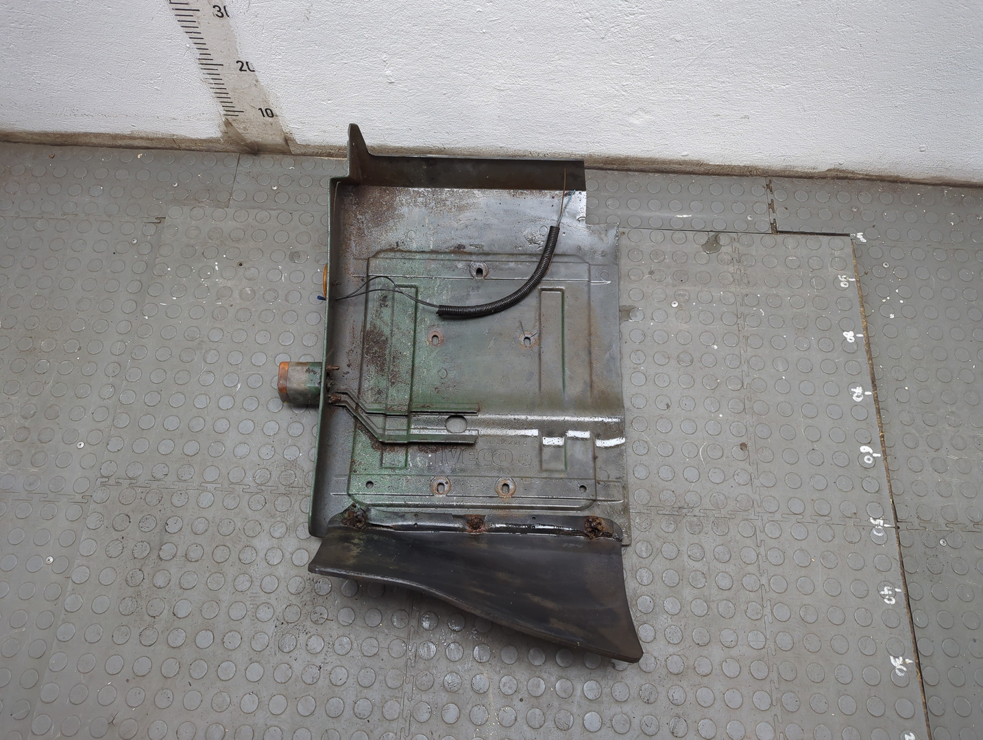 Крыло заднее правое