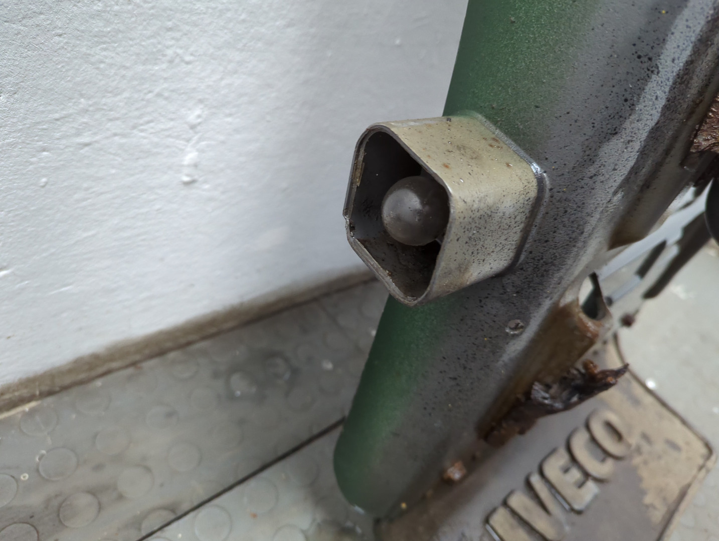 Крыло заднее левое