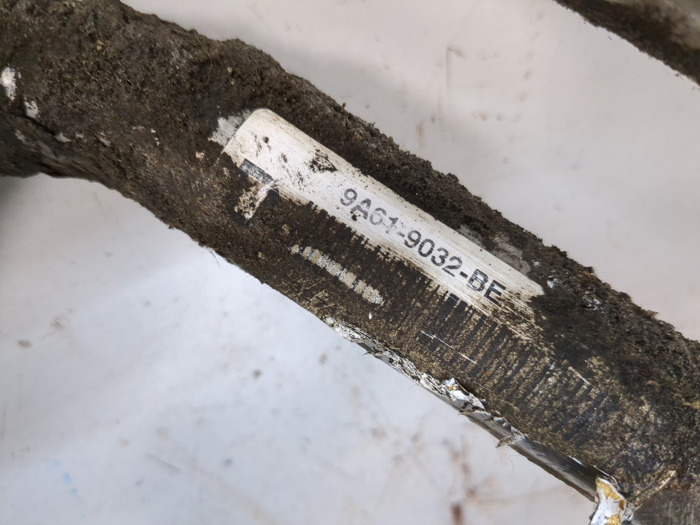 Горловина топливного бака