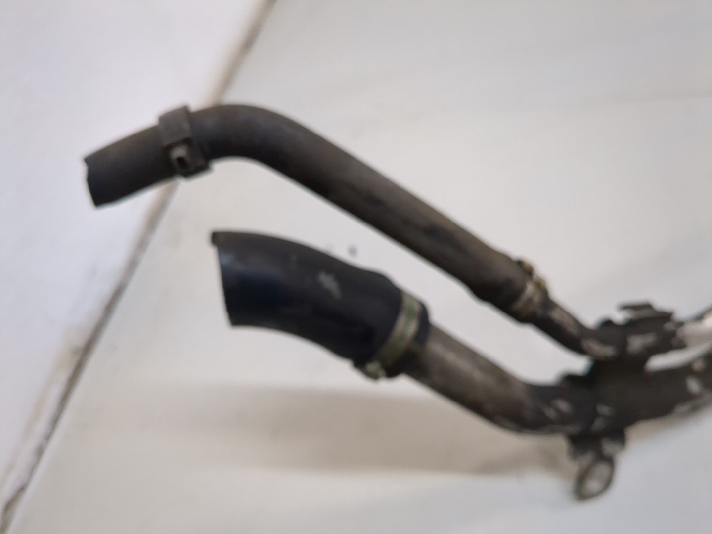 Горловина топливного бака