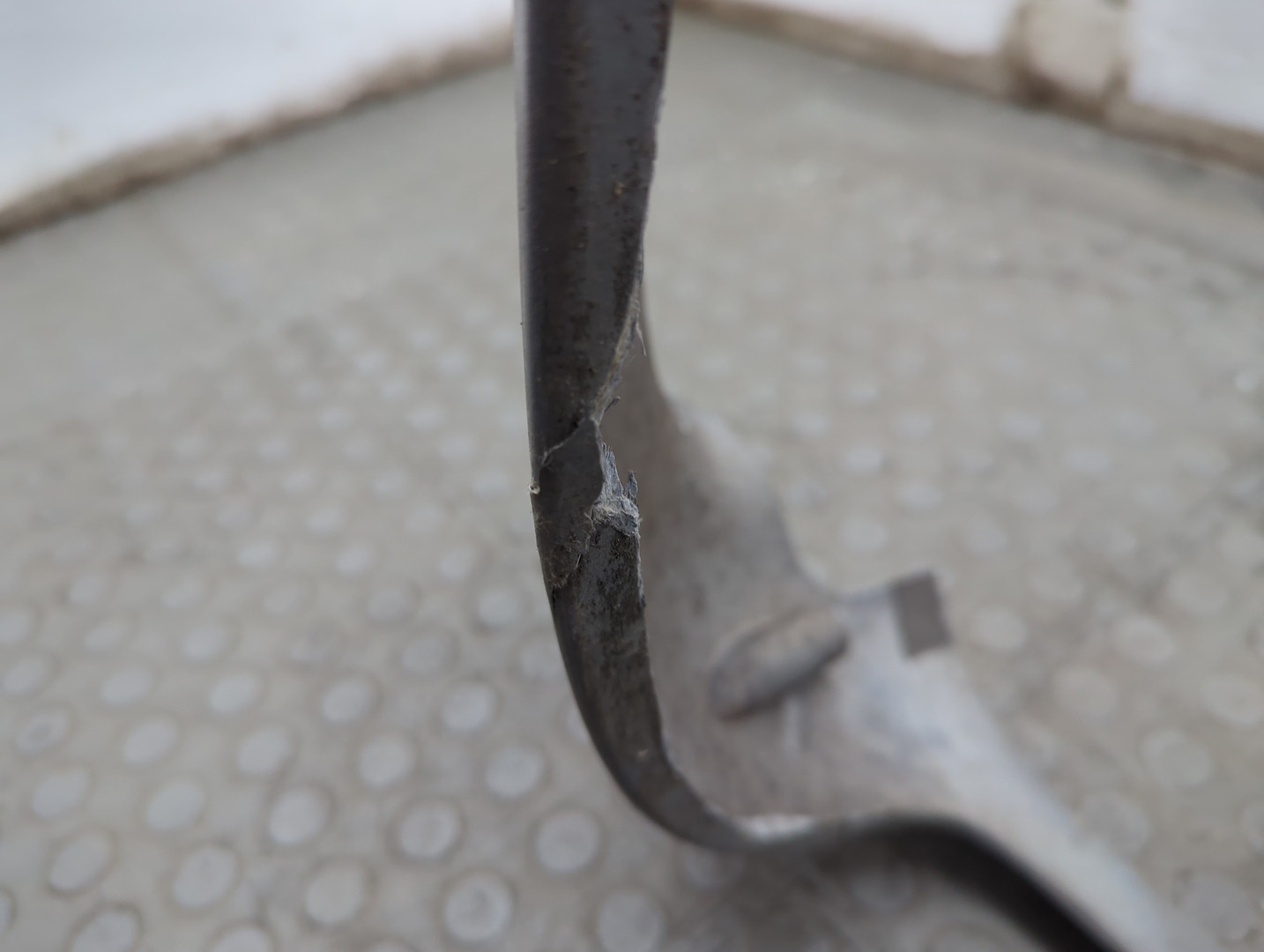 Планка под фары