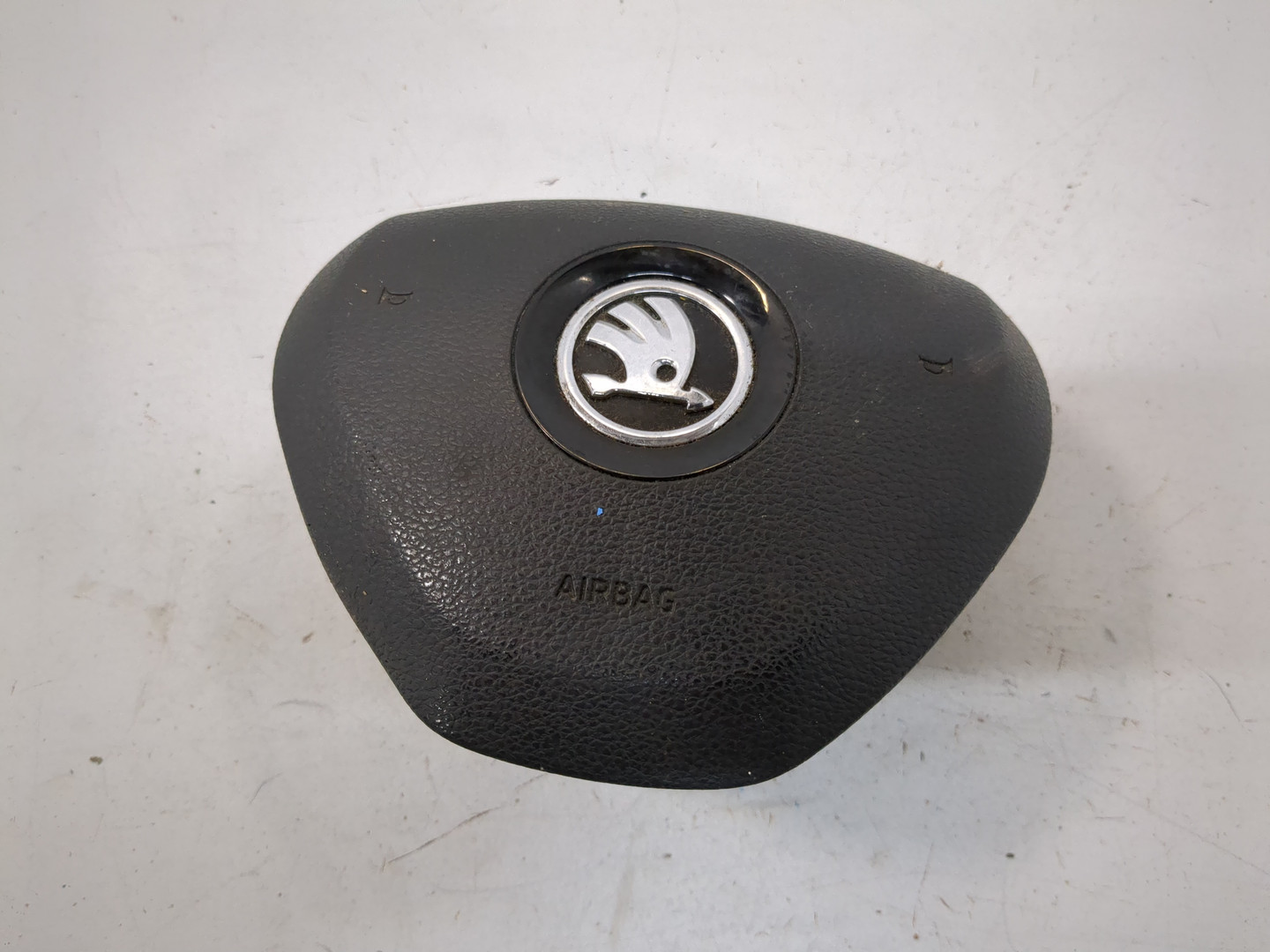 Подушка безопасности в рулевое колесо