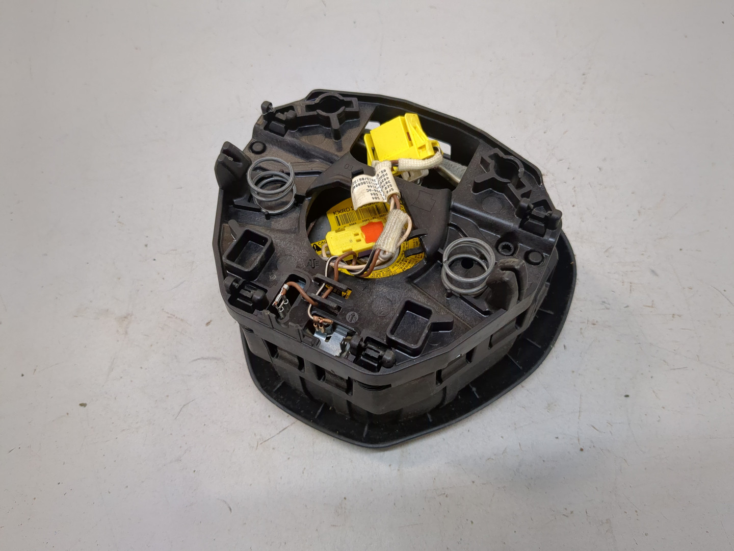 Подушка безопасности в рулевое колесо