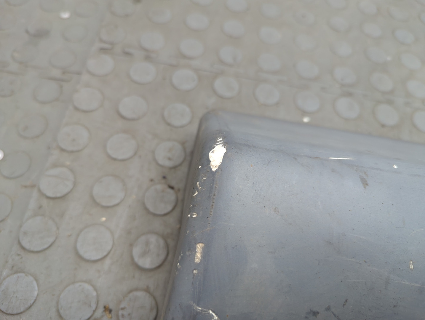 Кузовной элемент