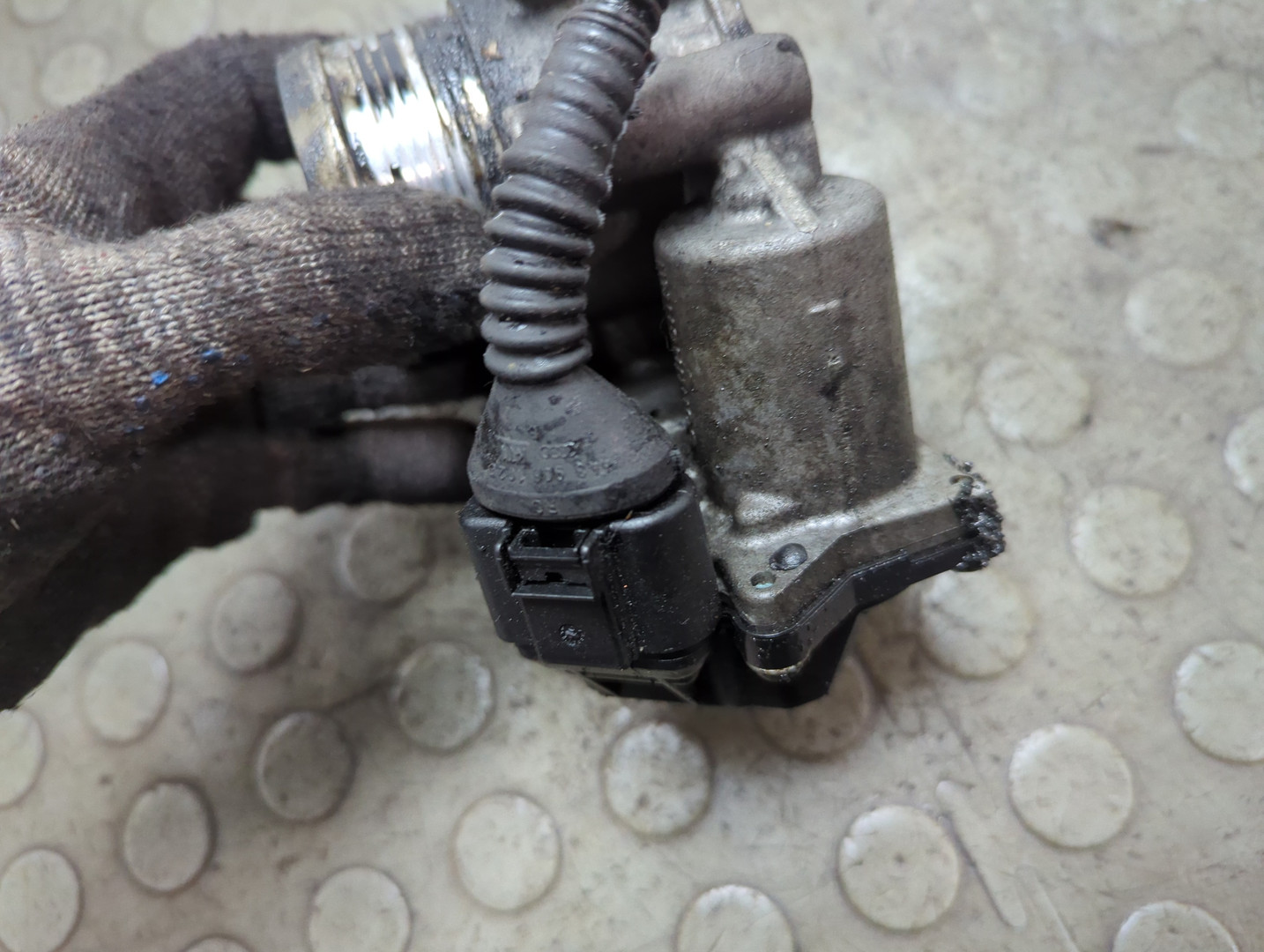 Заслонка дроссельная электрическая