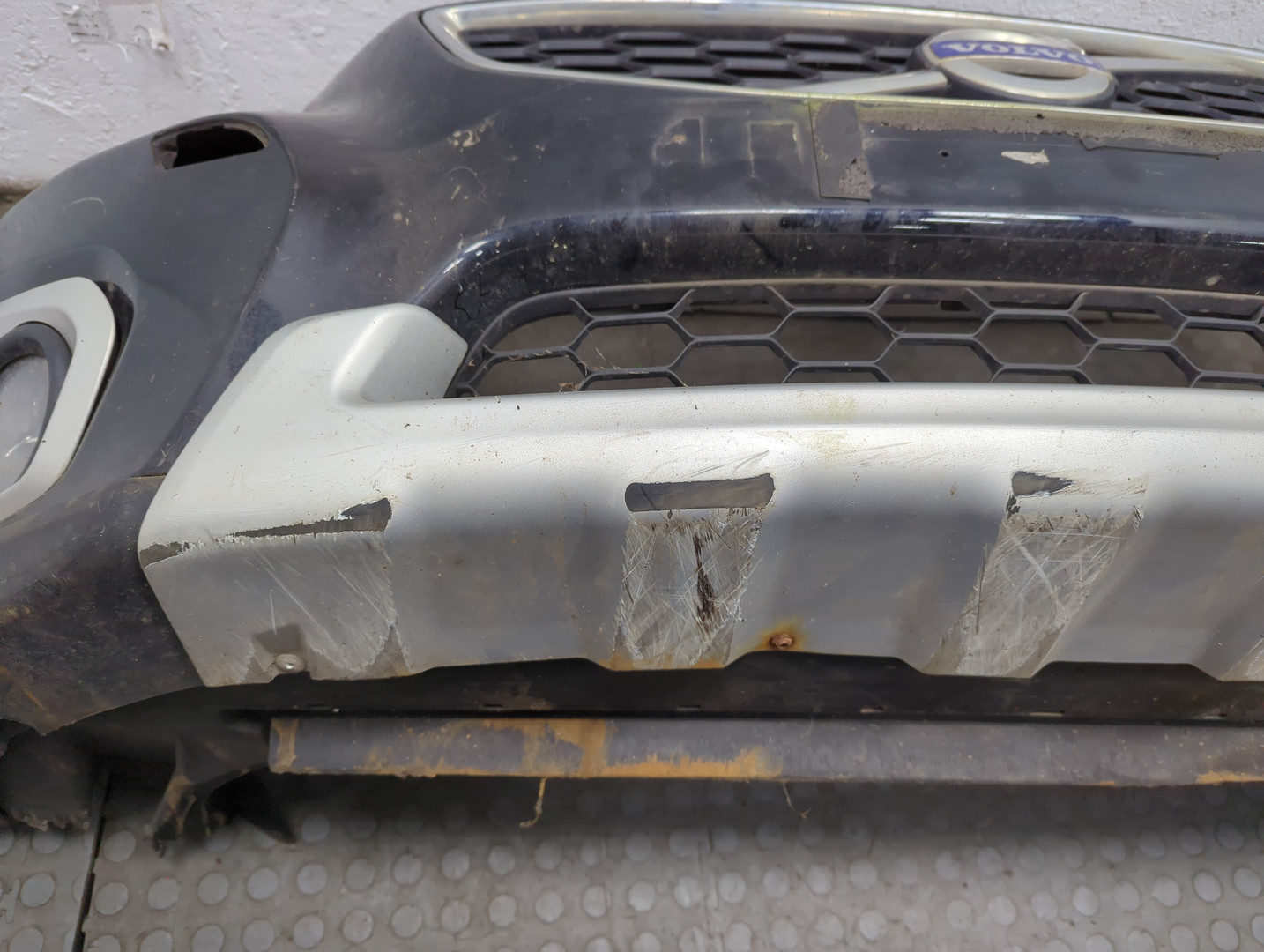 Бампер передний