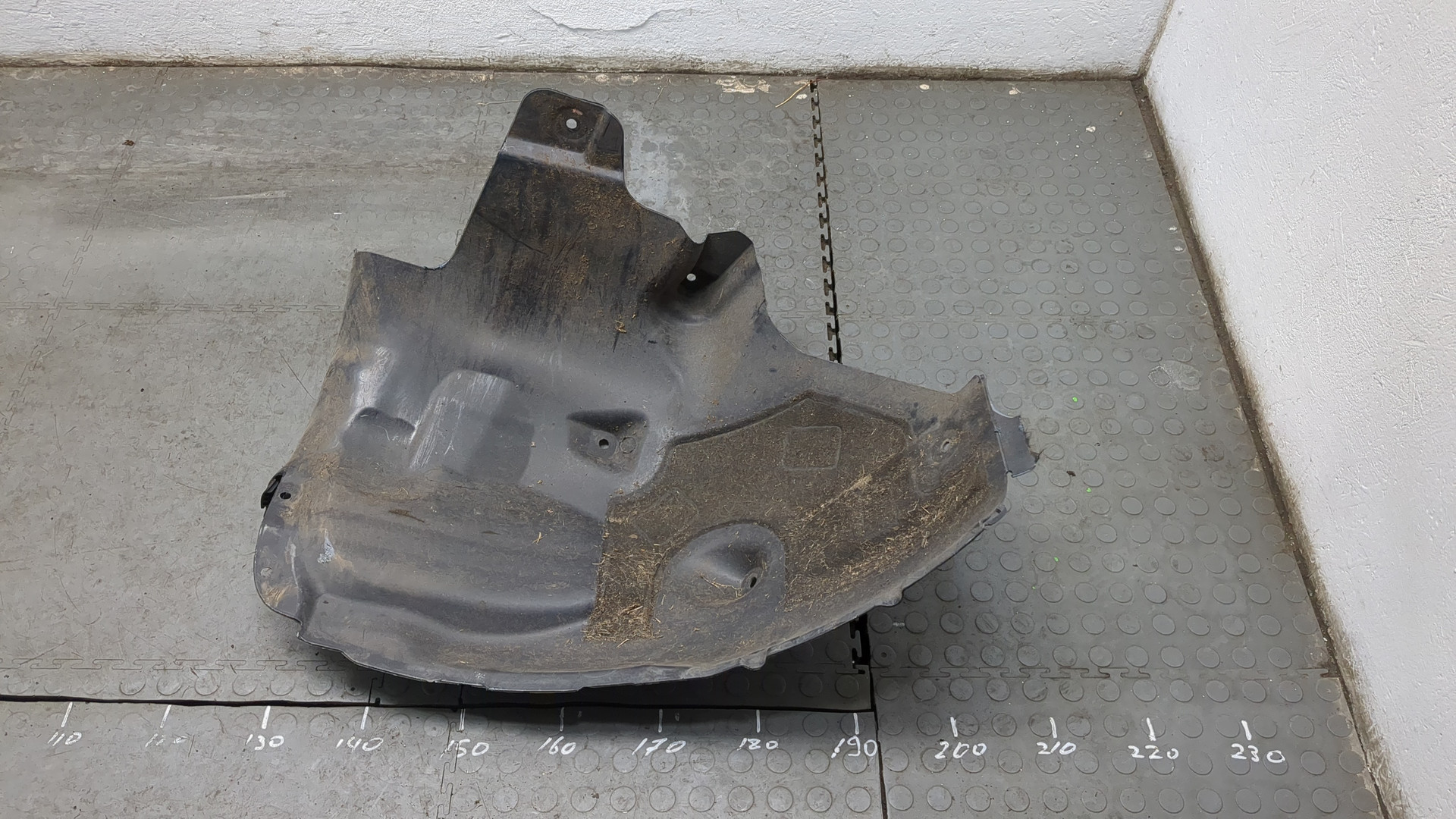 Локер передний левый