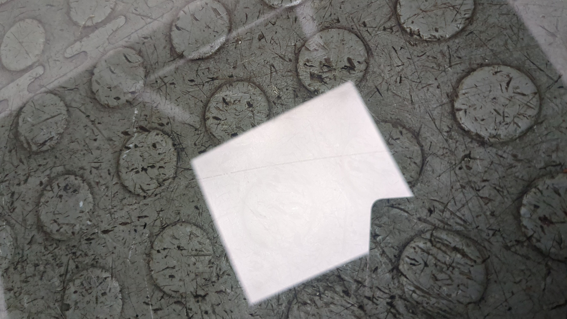 Стекло двери передней правой