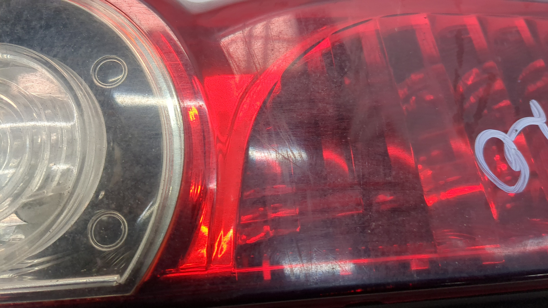 Фонарь задний левый