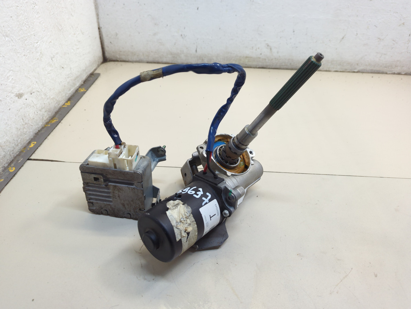 Серводвигатель рулевой рейки