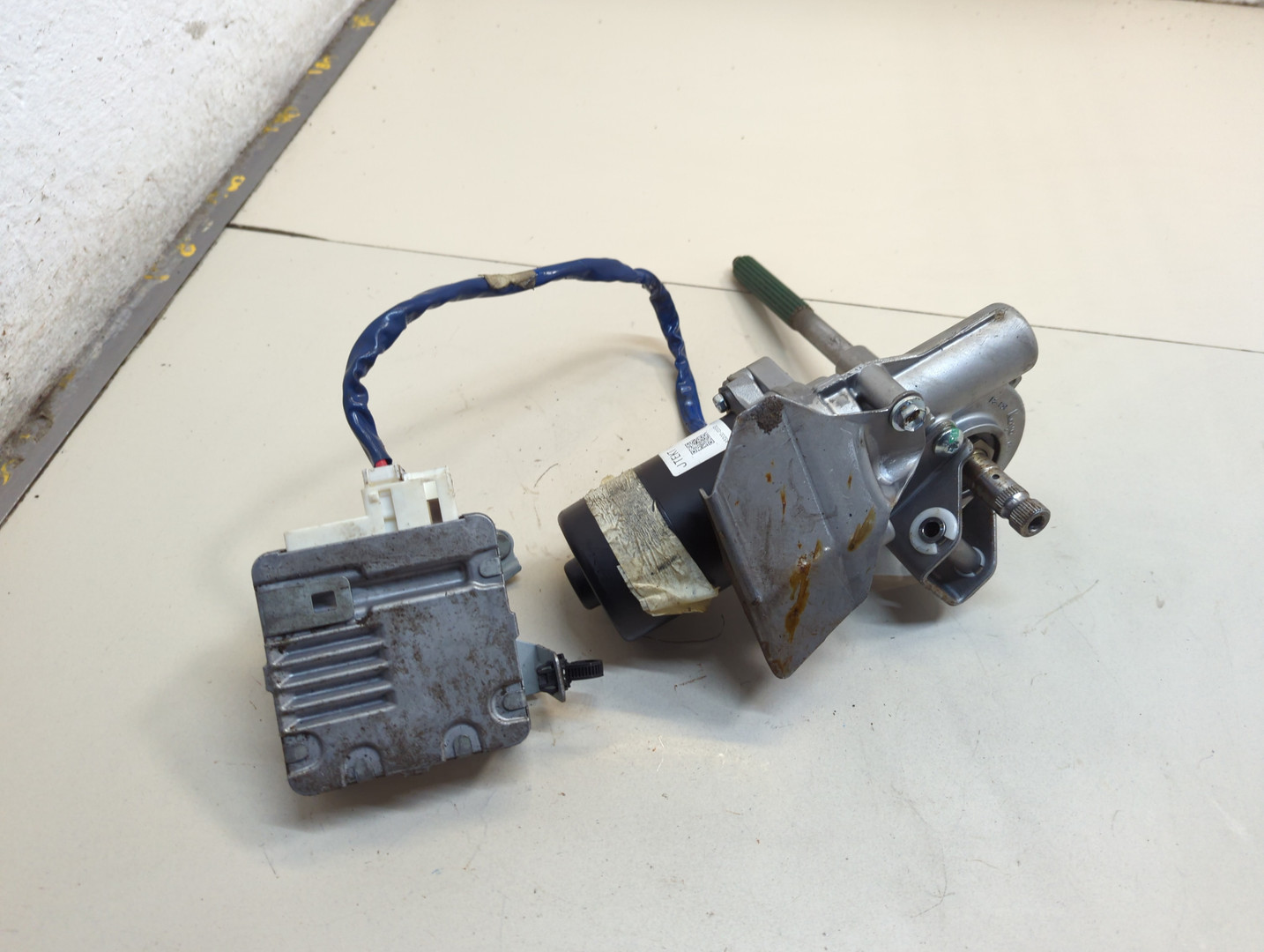 Серводвигатель рулевой рейки