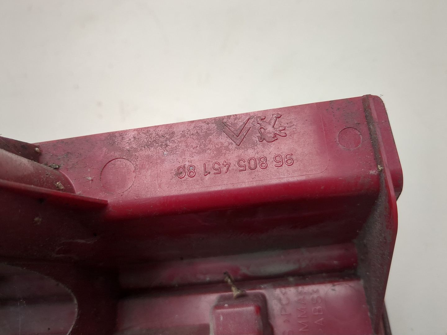 Фонарь задний правый