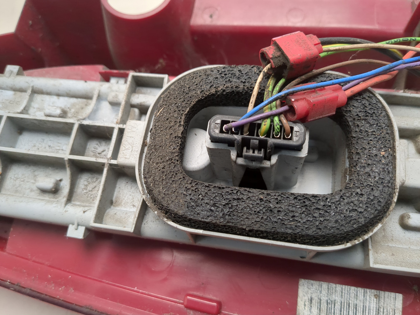 Фонарь задний правый