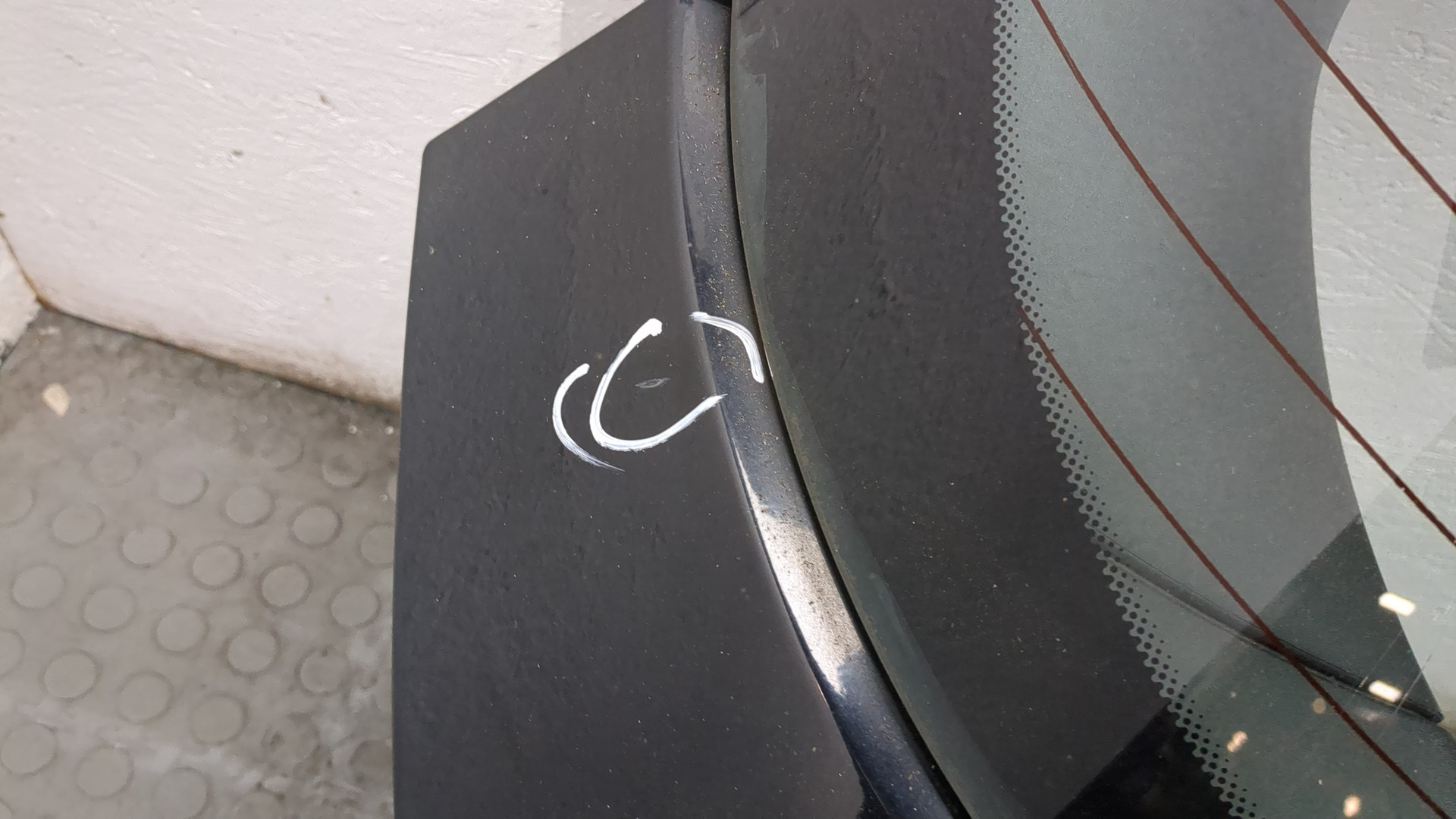 Дверь багажника