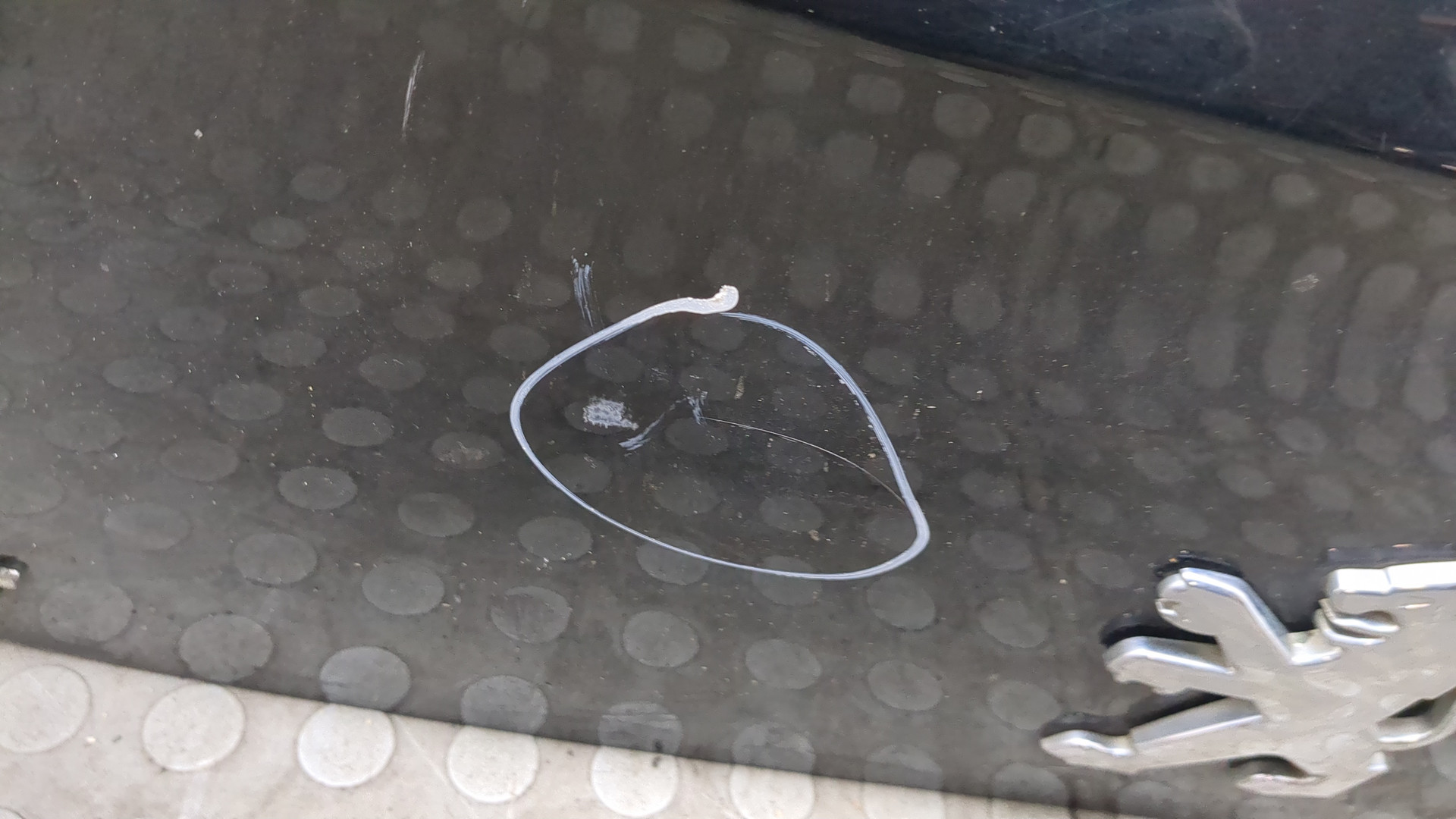 Дверь багажника