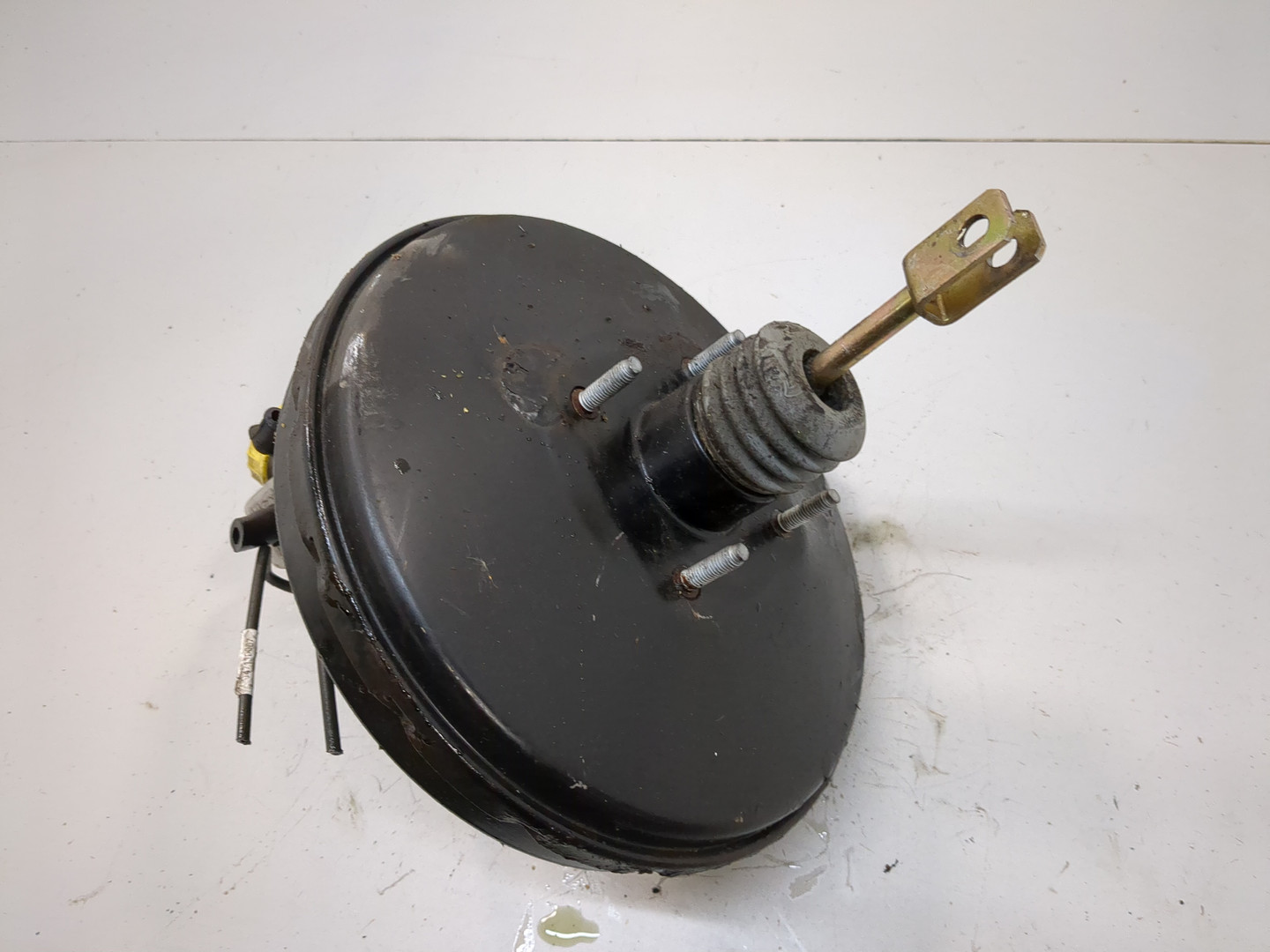 Цилиндр тормозной главный