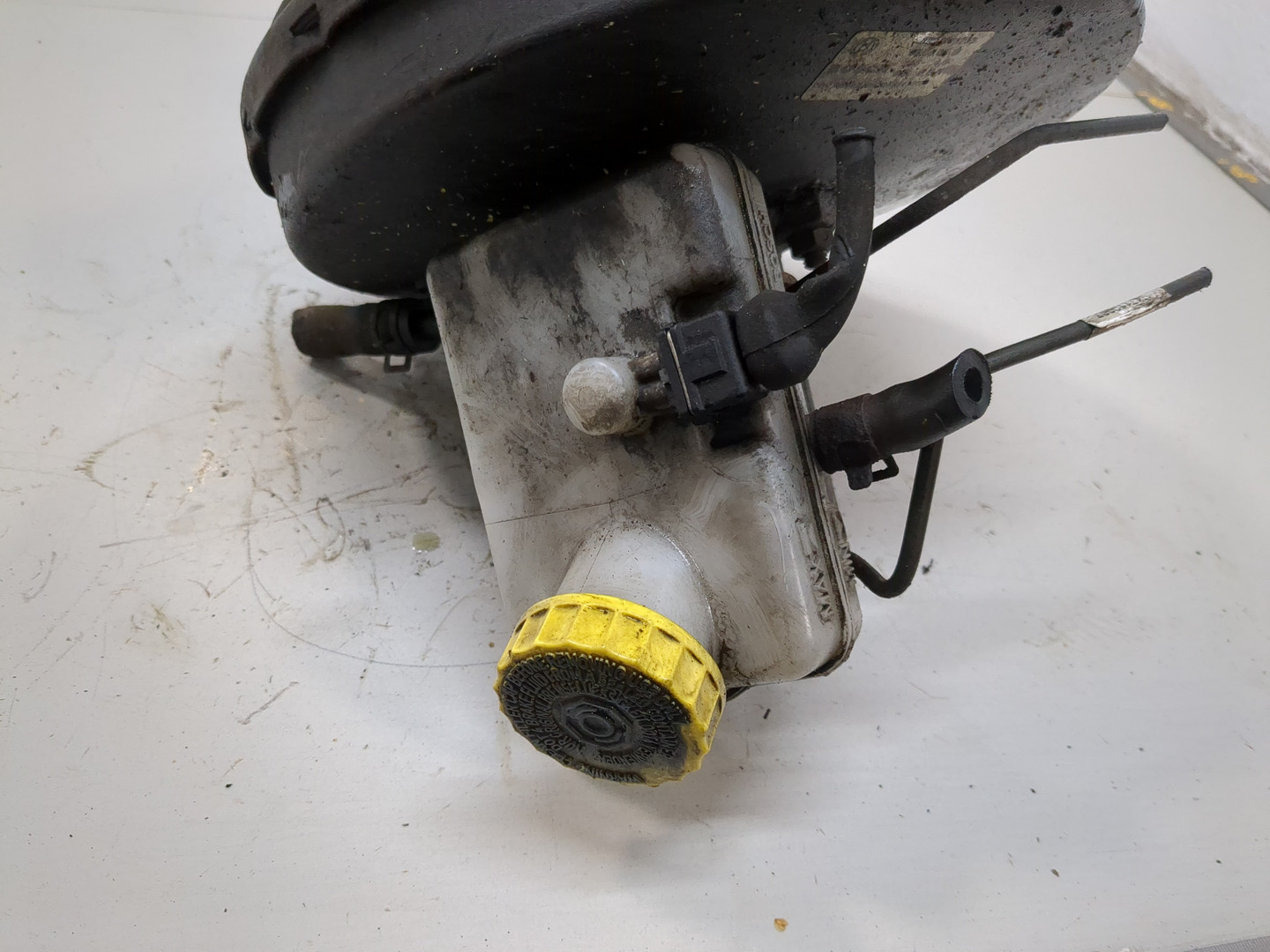 Цилиндр тормозной главный