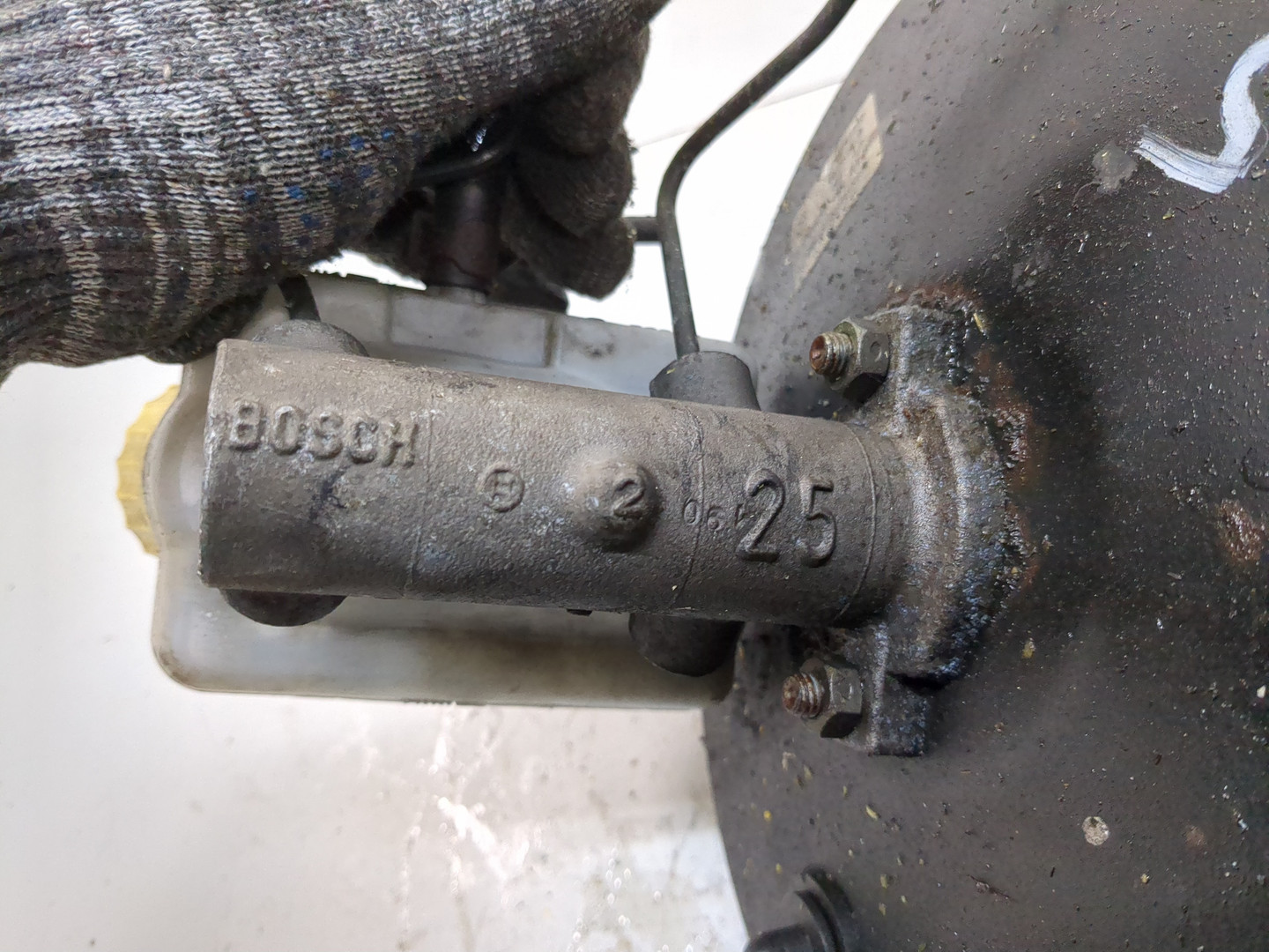 Цилиндр тормозной главный