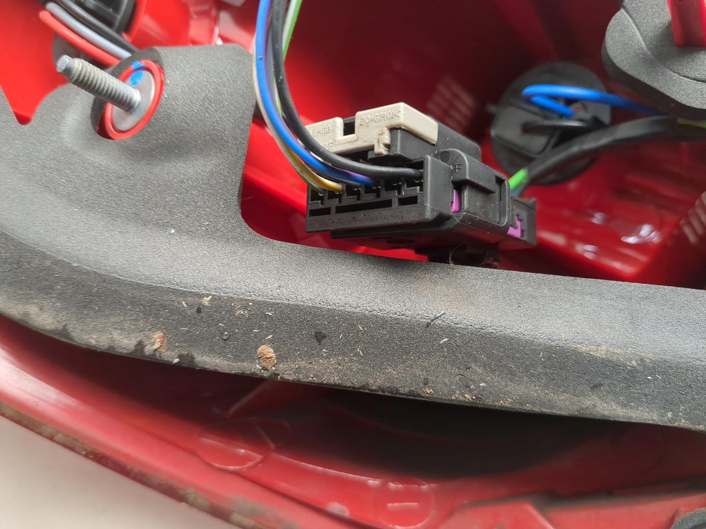 Фонарь задний правый