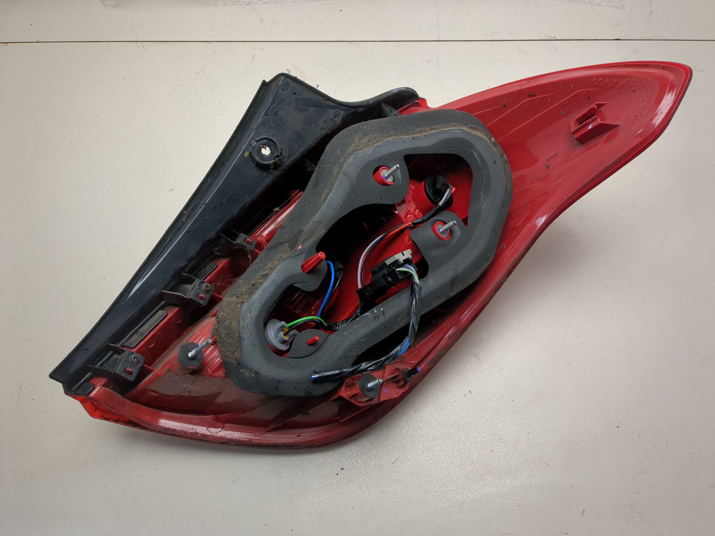 Фонарь задний левый