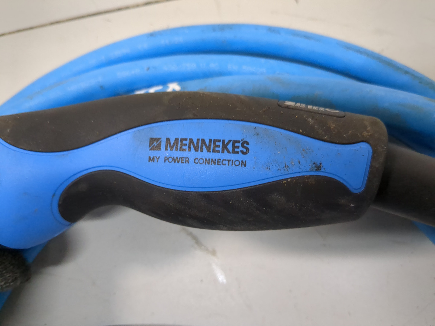 Зарядное устройство (кабель зарядный)