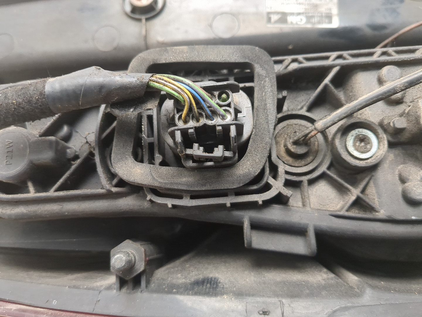 Фонарь задний правый