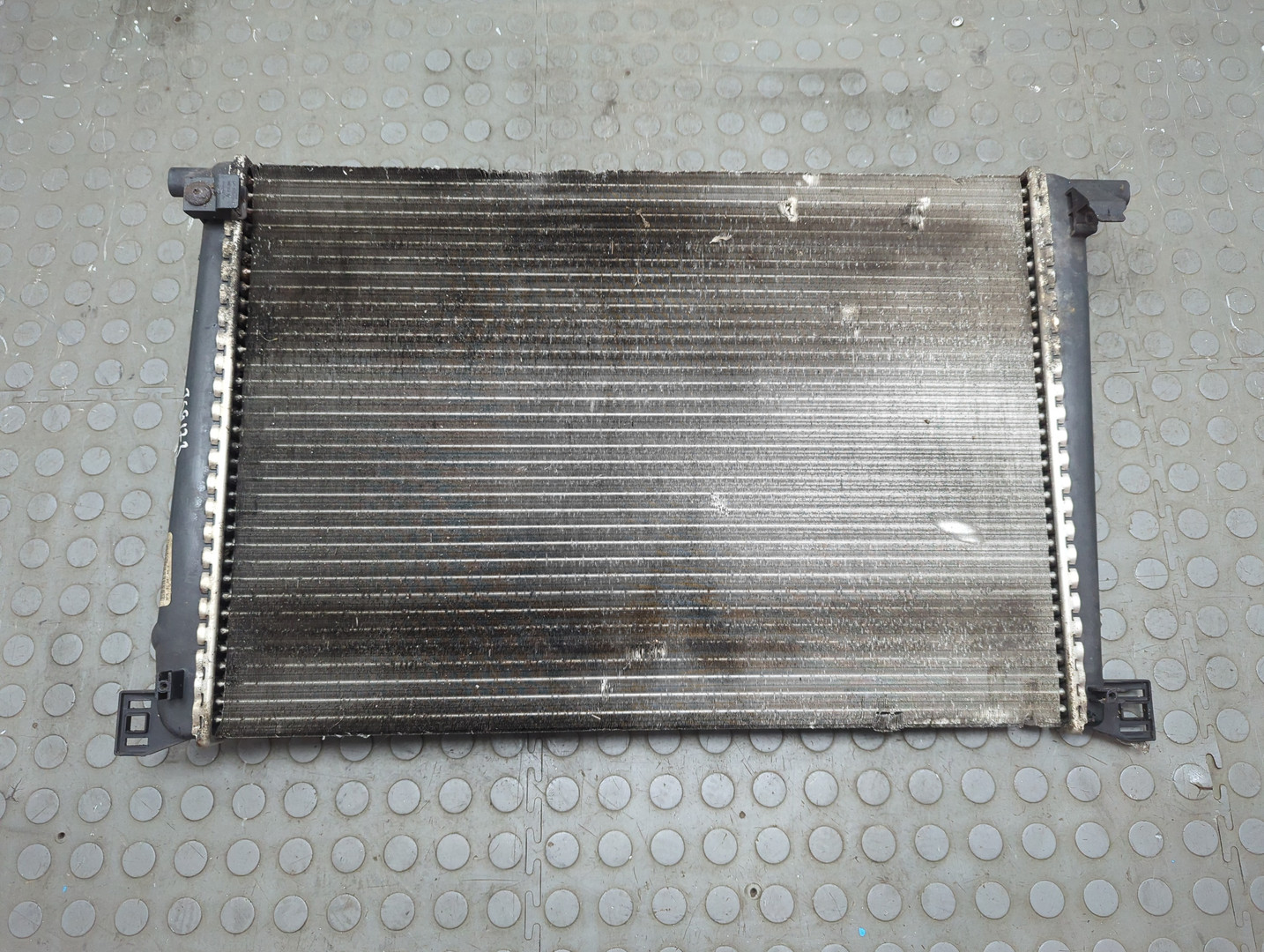 Радиатор охлаждения двигателя основной