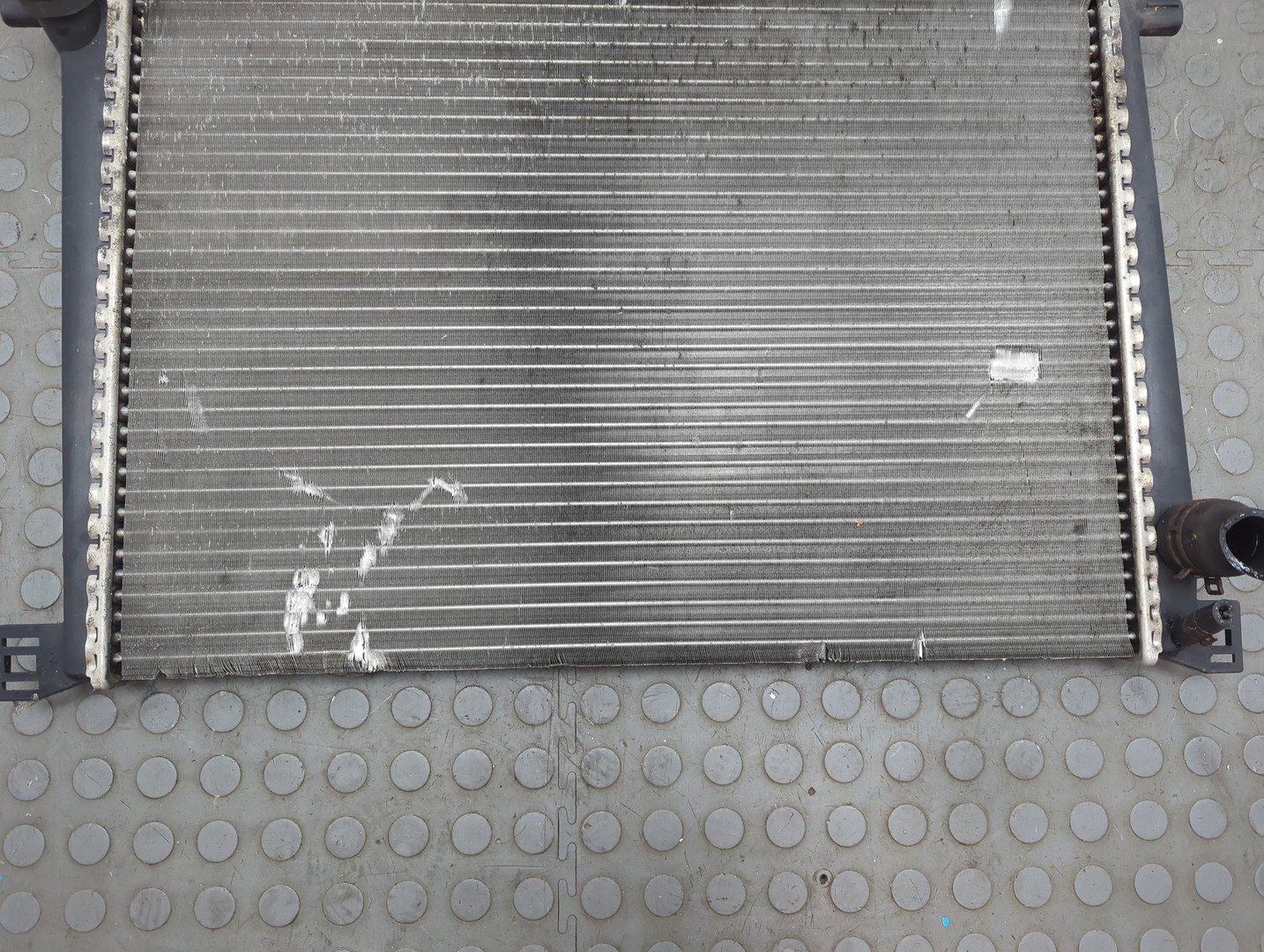 Радиатор охлаждения двигателя основной