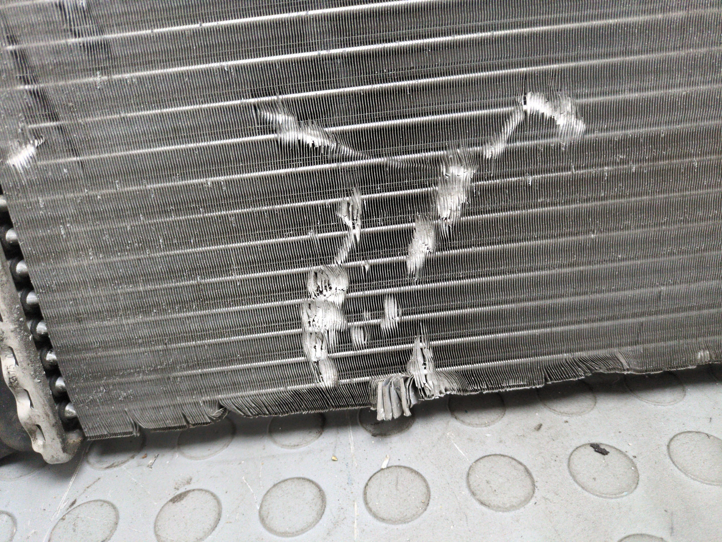 Радиатор охлаждения двигателя основной