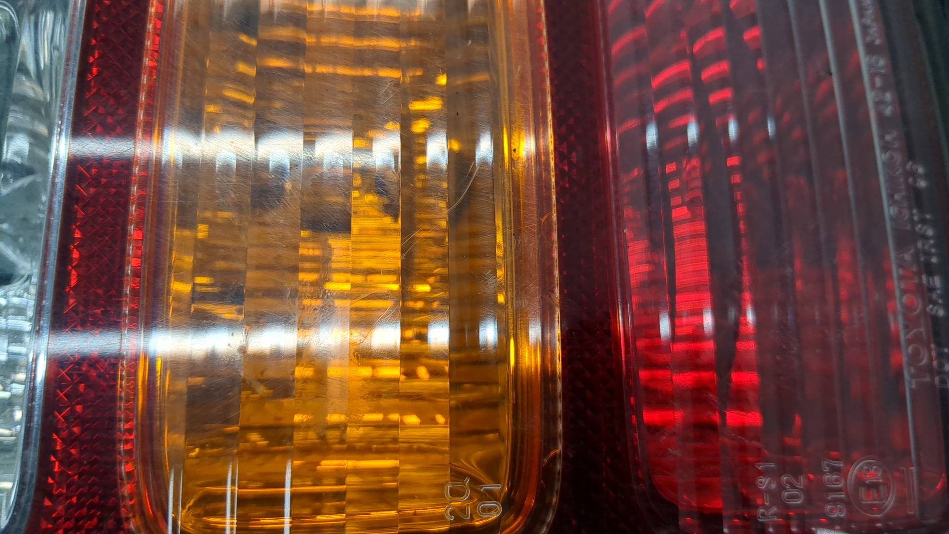 Фонарь задний правый