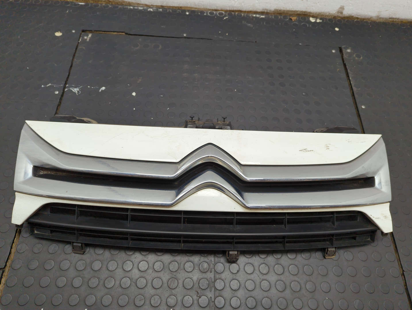 Решетка радиатора