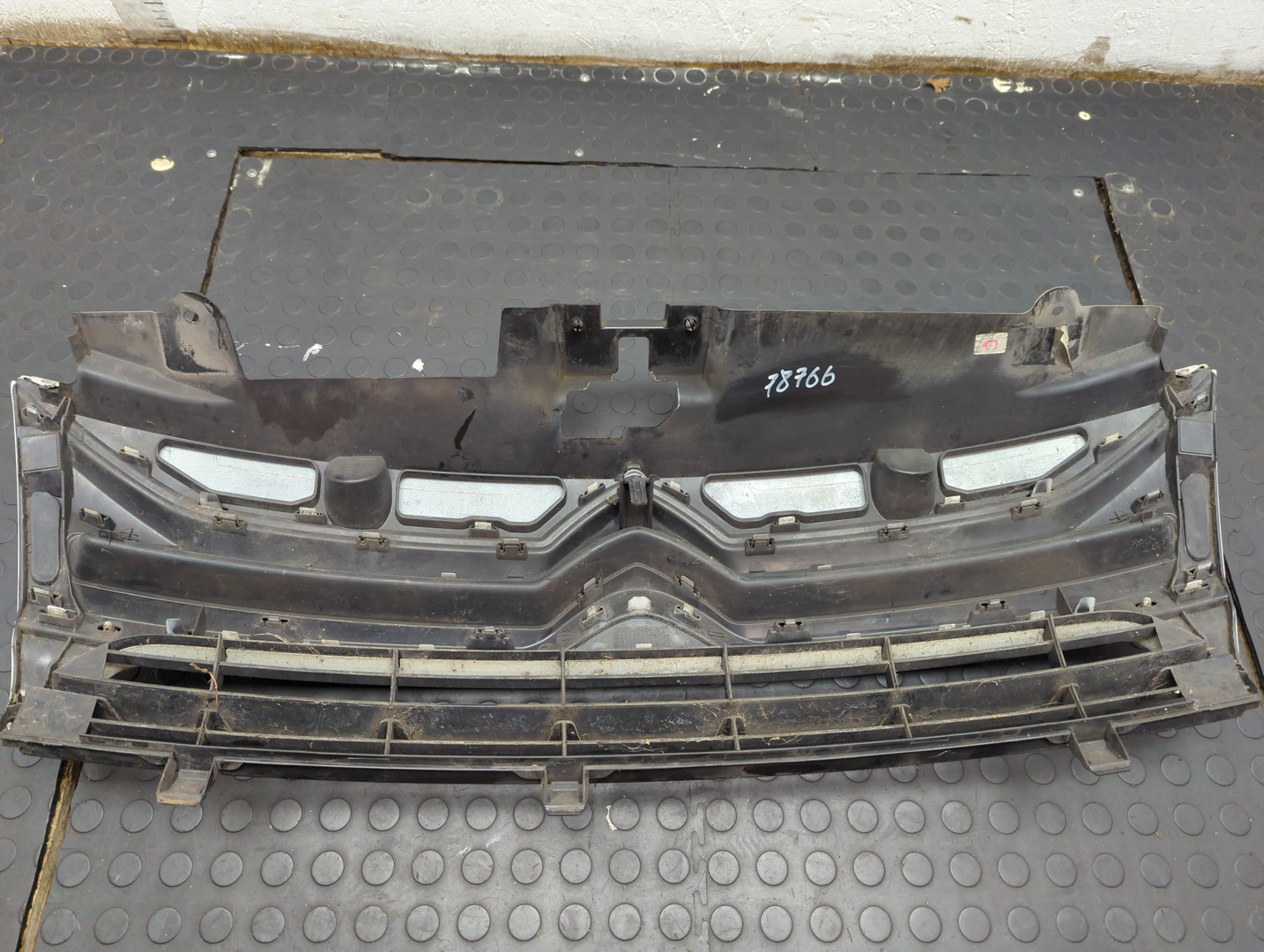 Решетка радиатора