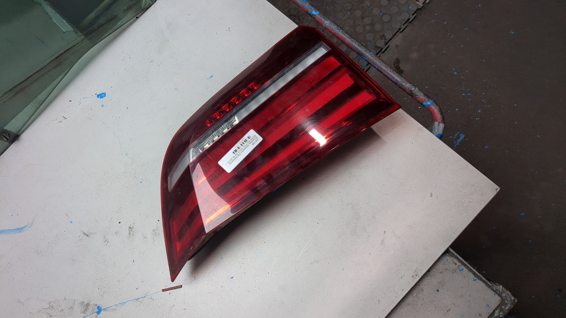 Фонарь задний внутренний левый